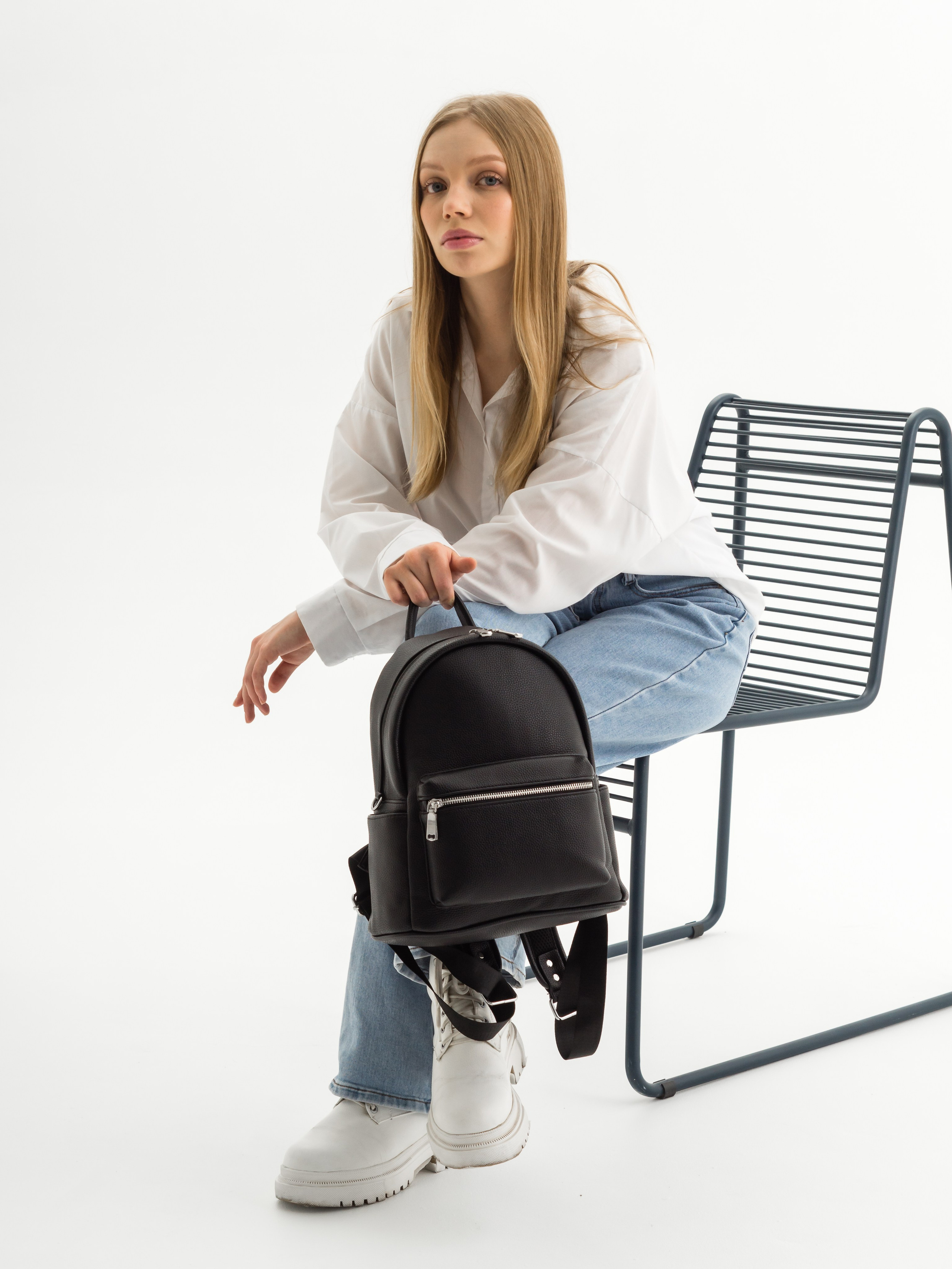 Съемка женского рюкзака для маркетплейсов озон и валберис. Фотограф Оксана Токарева Ижевск