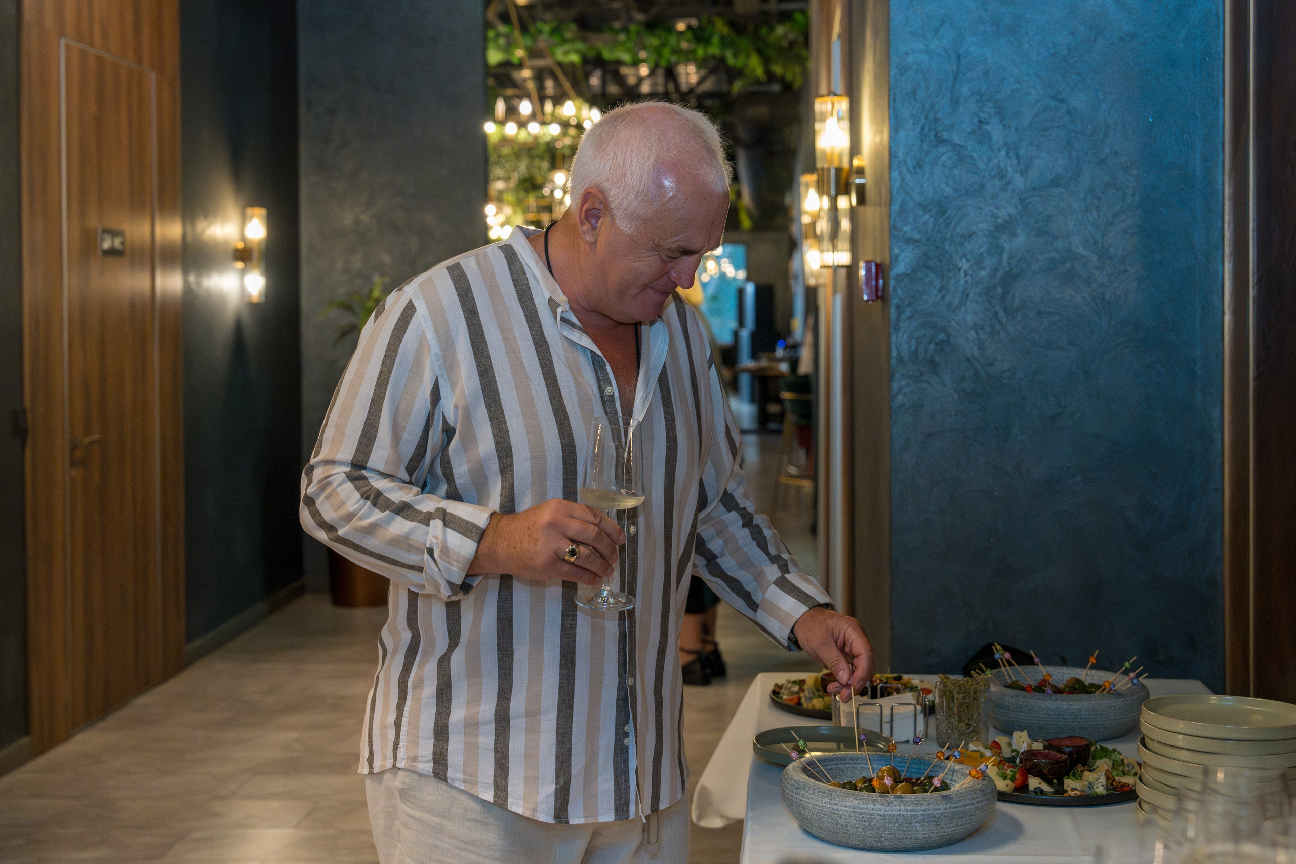 Гастрономический ужин «Лесная Италия» с Мирко Дзаго в ресторане RiverSide. Репортажный фотограф в Красной Поляне и Сочи Павлюченко Екатерина