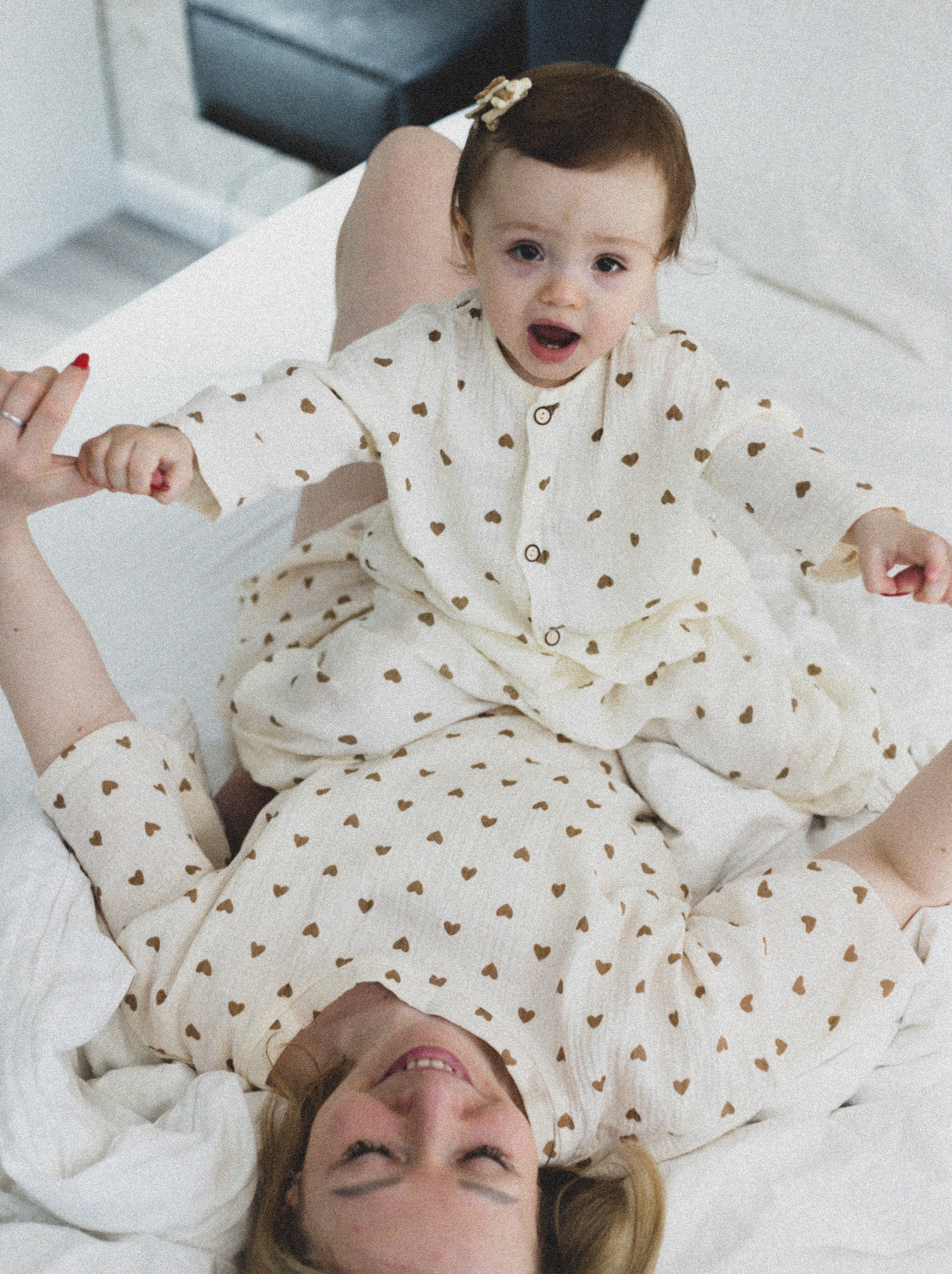 Мама и малыш lifestyle. Фотограф беременных и новорождённых в Краснодаре