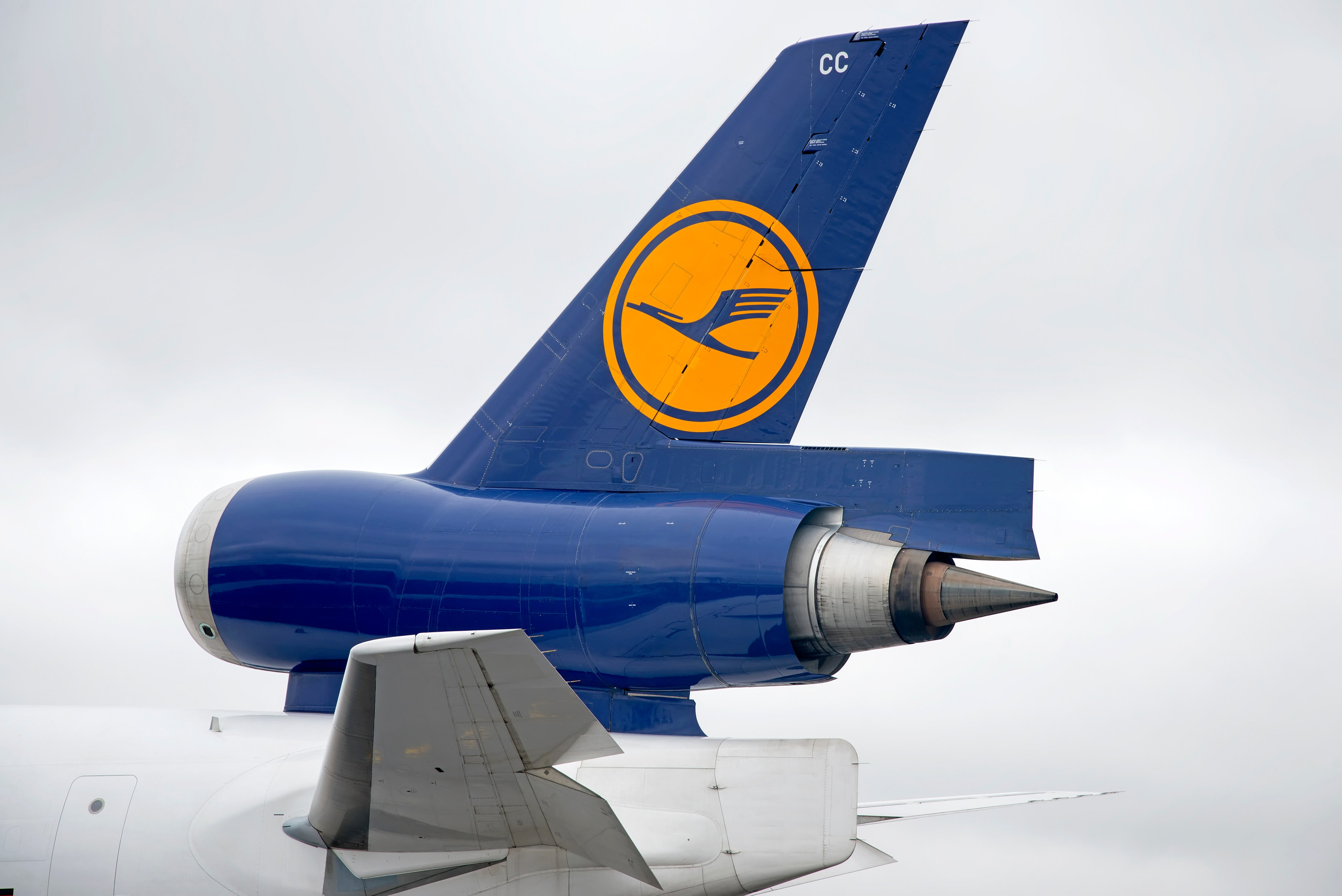 Авиация: самолеты, вертолеты, небесные зарисовки. От прошлого к будущему авиации через фотографию