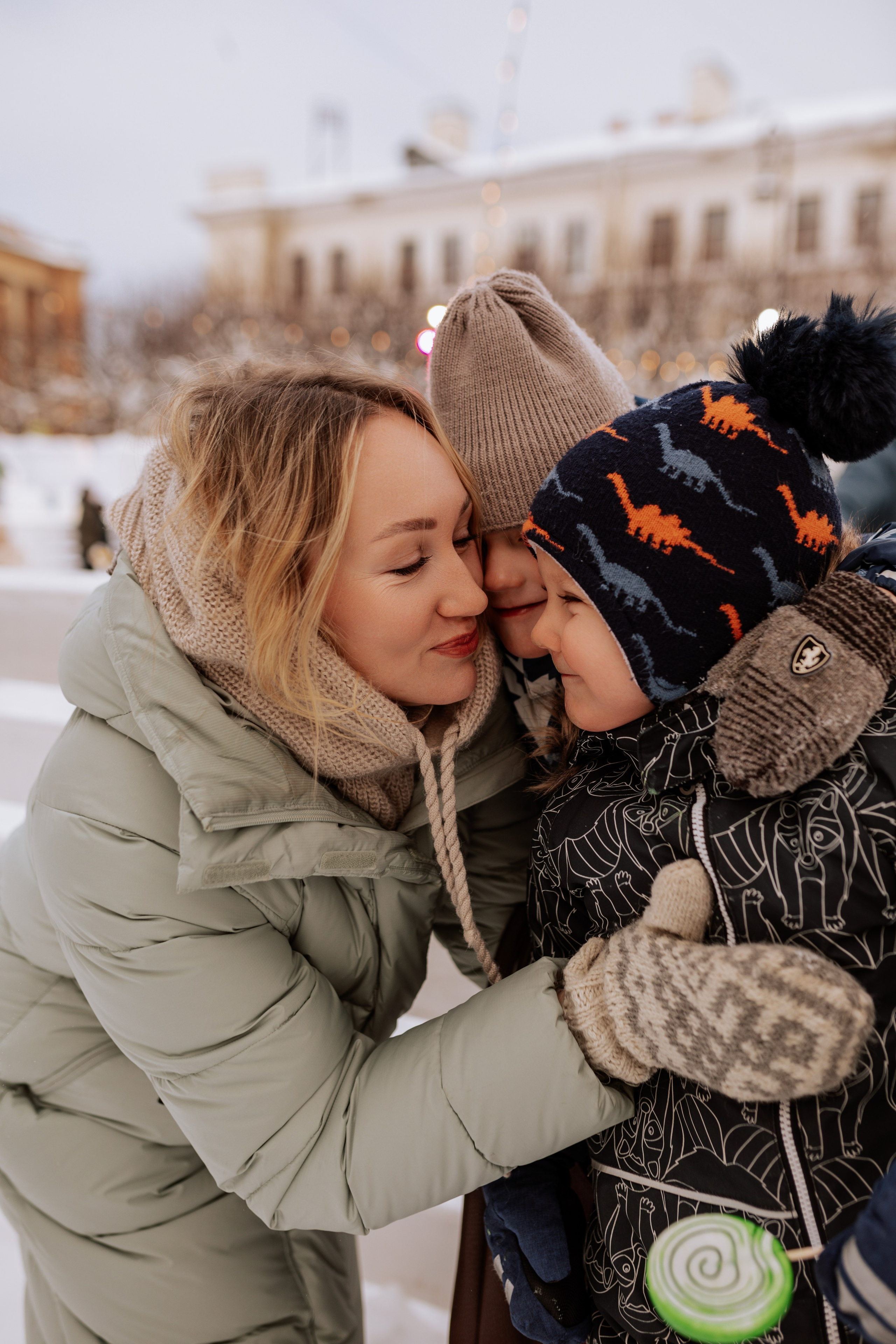 Семейная, Манежная площадь