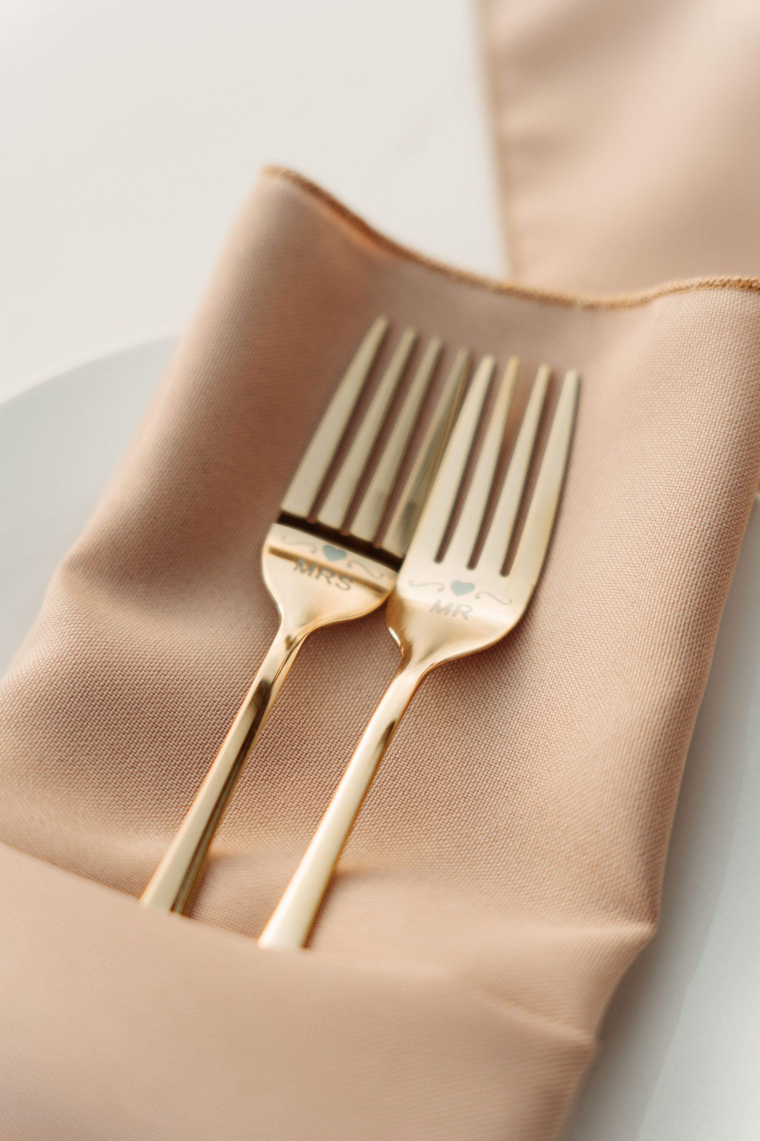 2025-08-16_BryanAmber. Ретушер Зенькевич Света