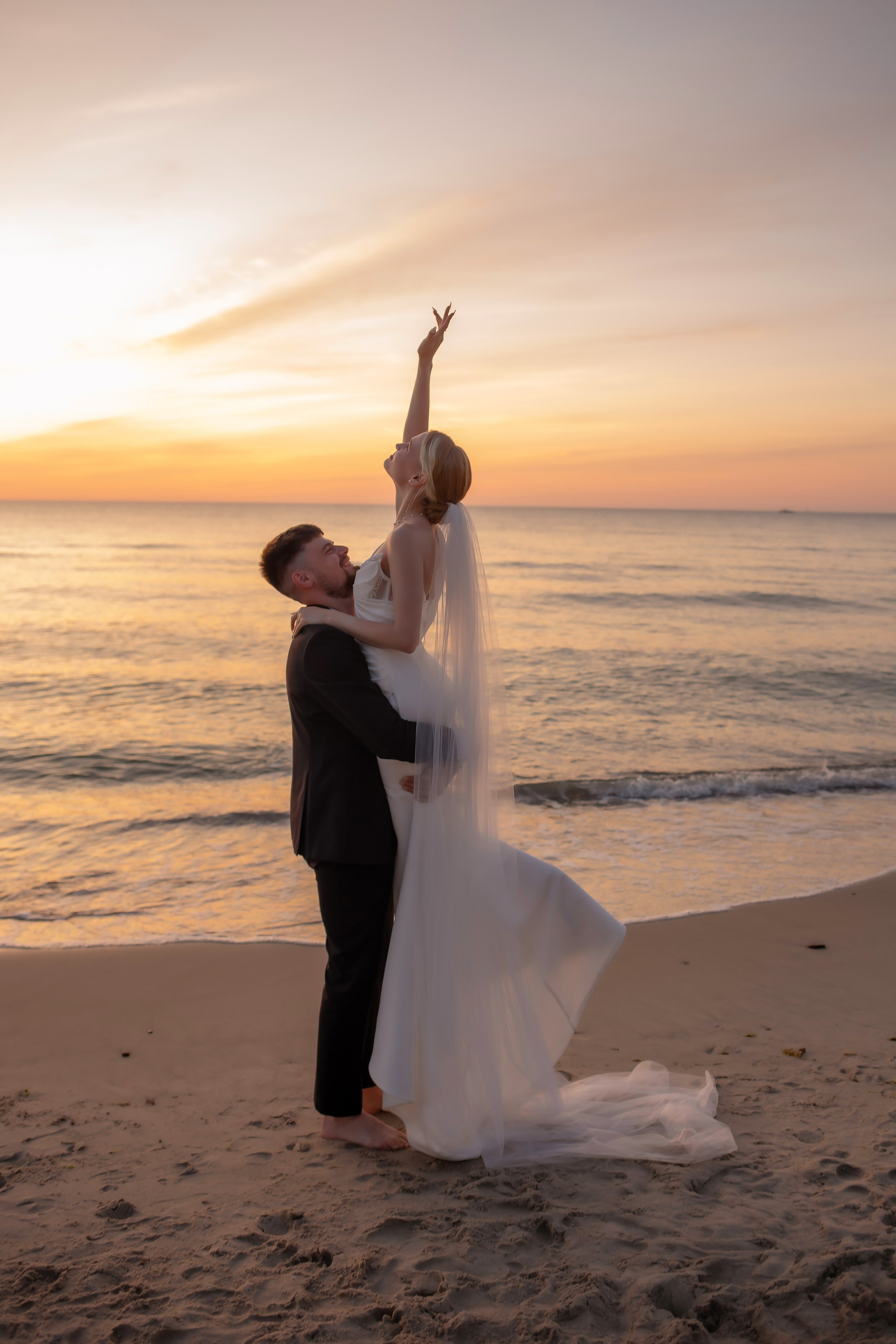 Александра и Влад. На закате. Фотограф в Калининграде Решетникова Алина