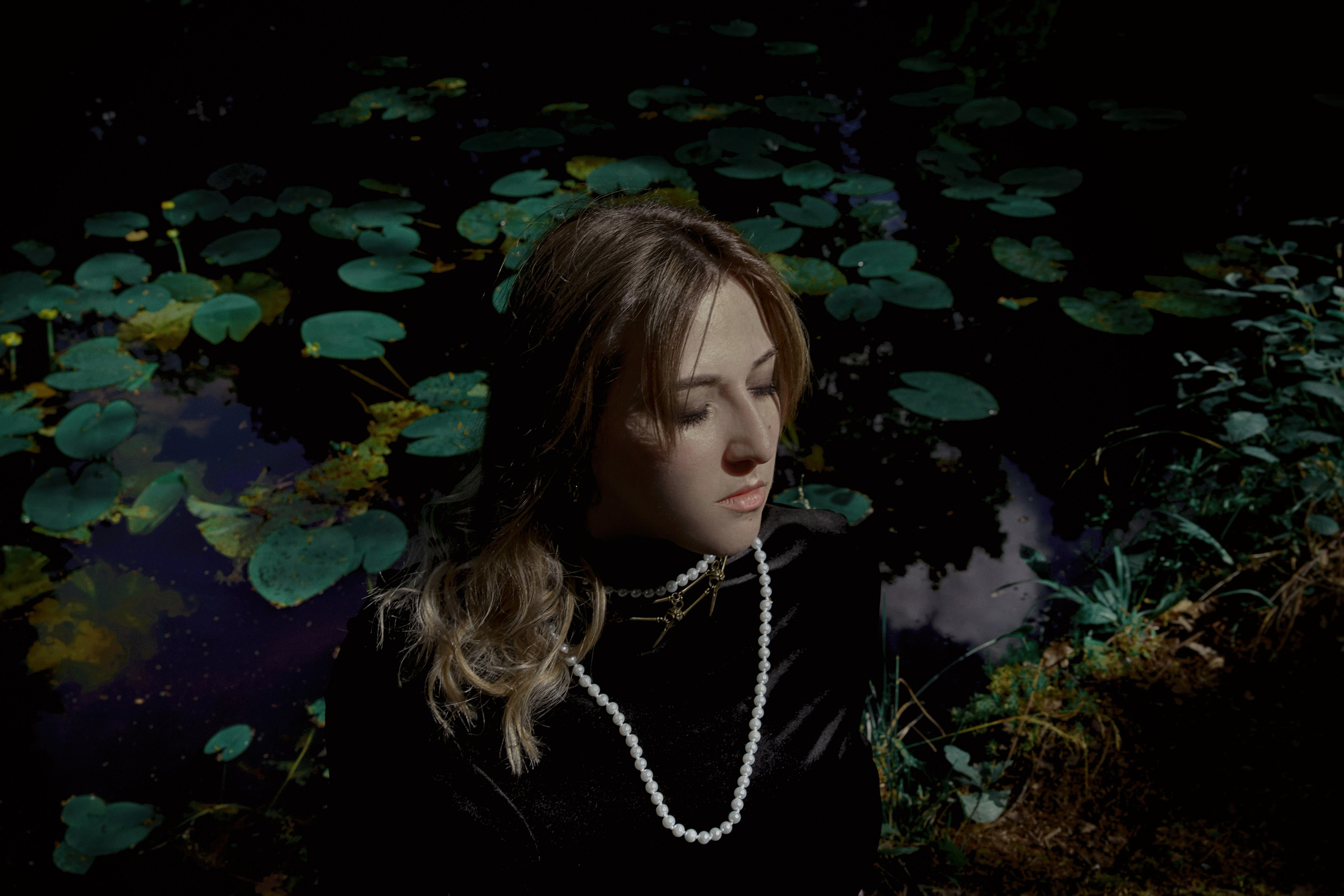 Фотосессия ведьмы в лесу. Рекламный фотограф Санкт-Петербург Катерина Мишкель