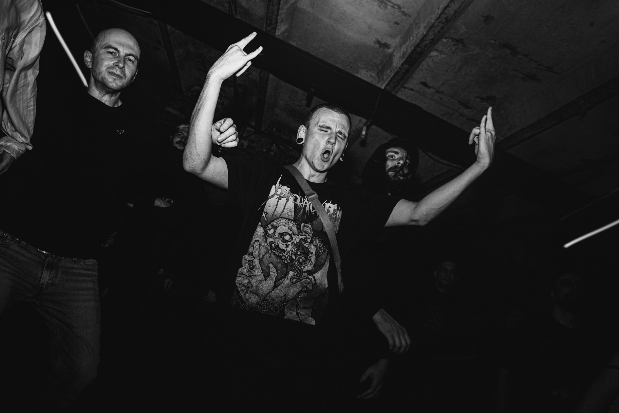 Lowfloor & Smyčka & Supruga 30.10.2025. Репортажный фотограф в Москве Legiodot