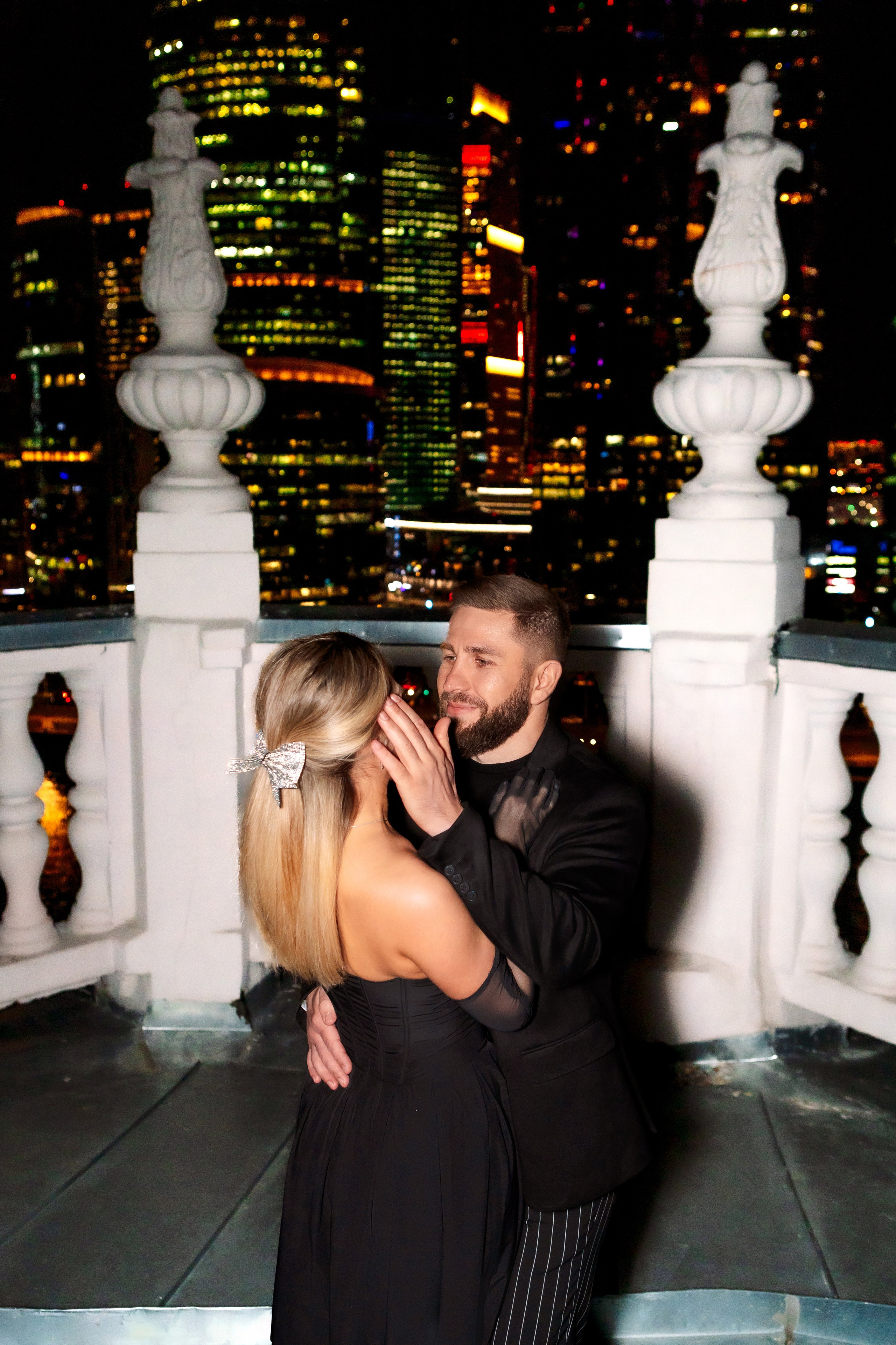 Ночная съёмка на крышах Москвы. Главная