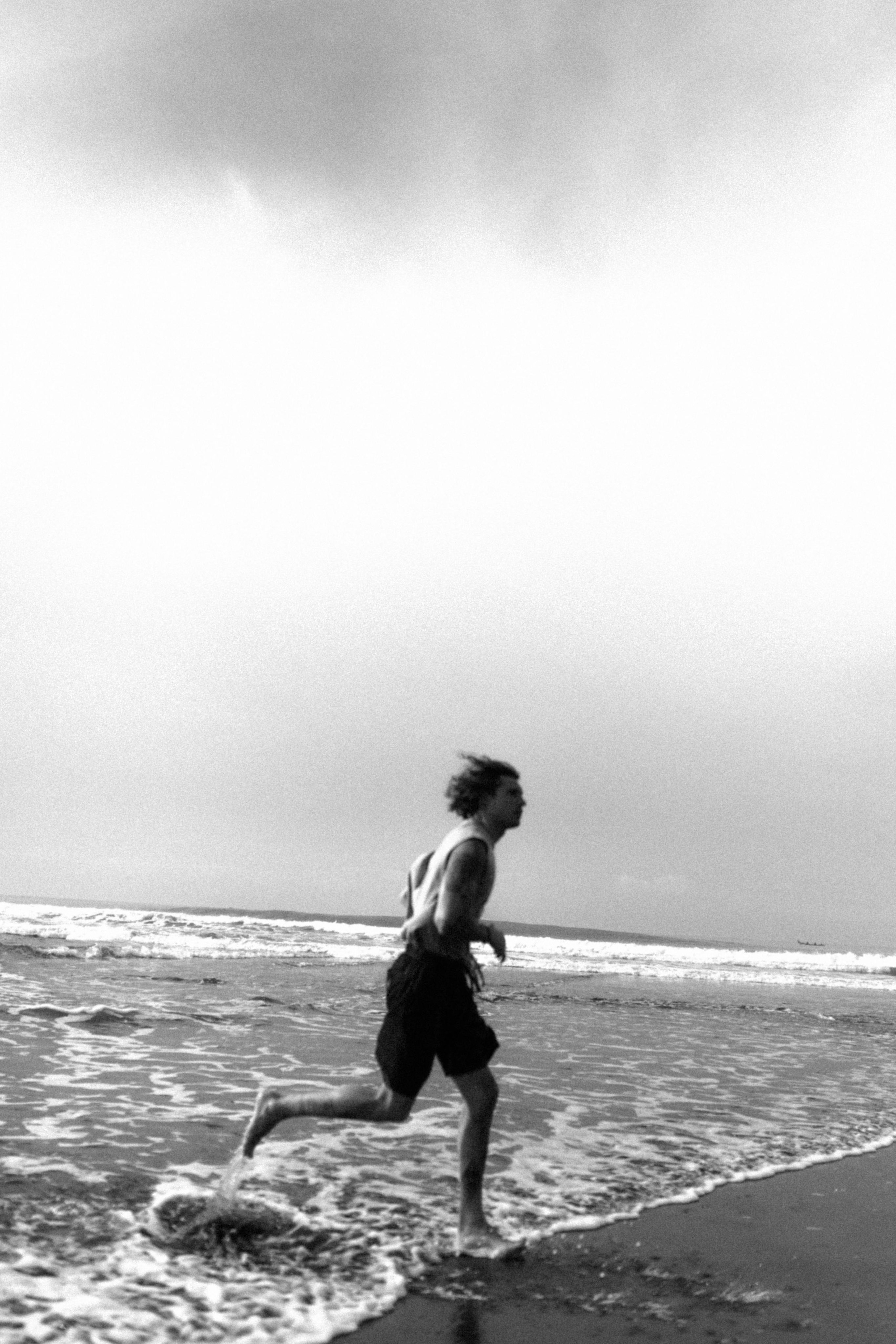 Мужская фотосессия на Бали с мотоциклом. Фотограф Москва Дмитрий Курасов