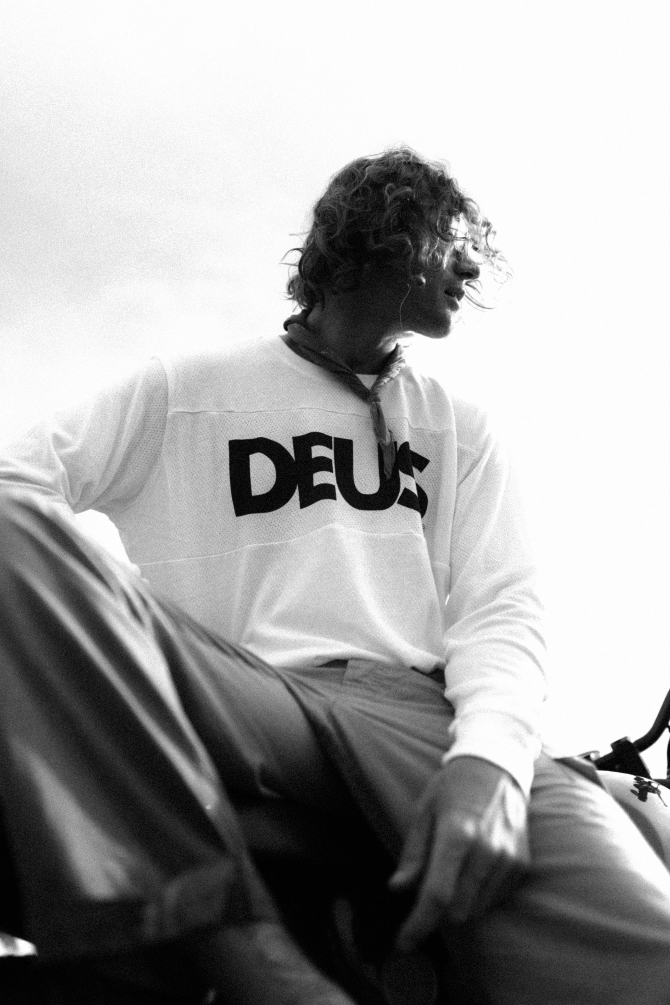 Мужская фотосессия на Бали с мотоциклом. Фотограф Москва Дмитрий Курасов