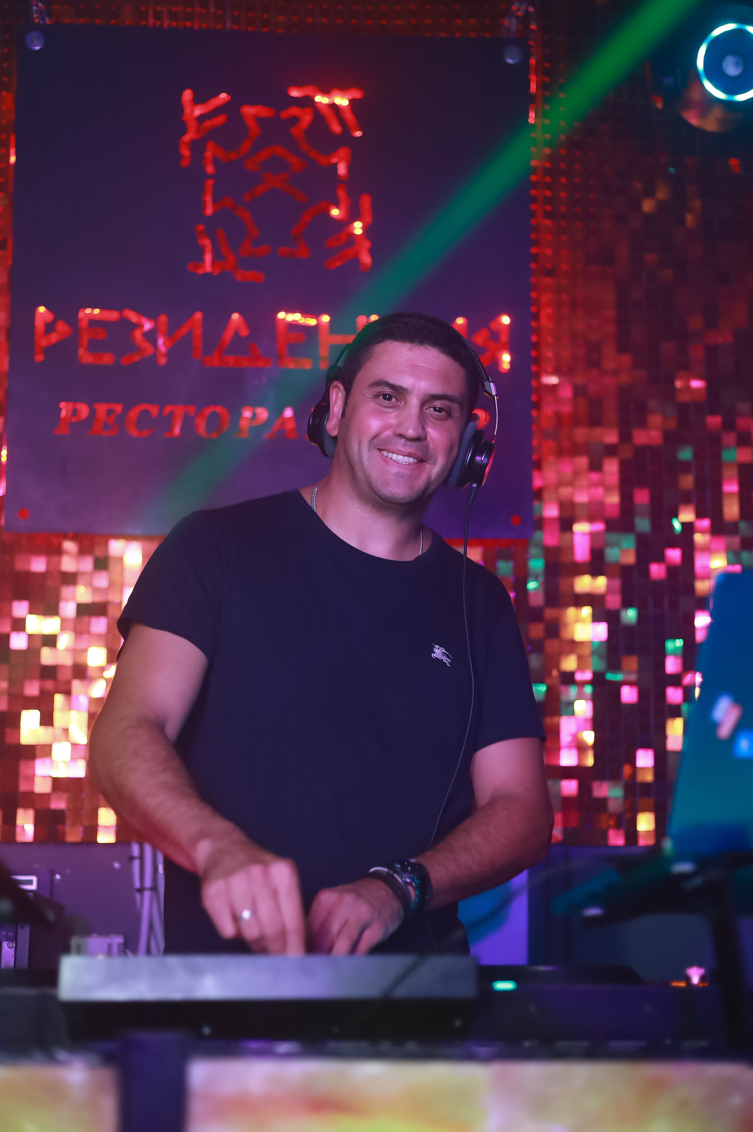 Клуб Резиденция лучшее. Контакты