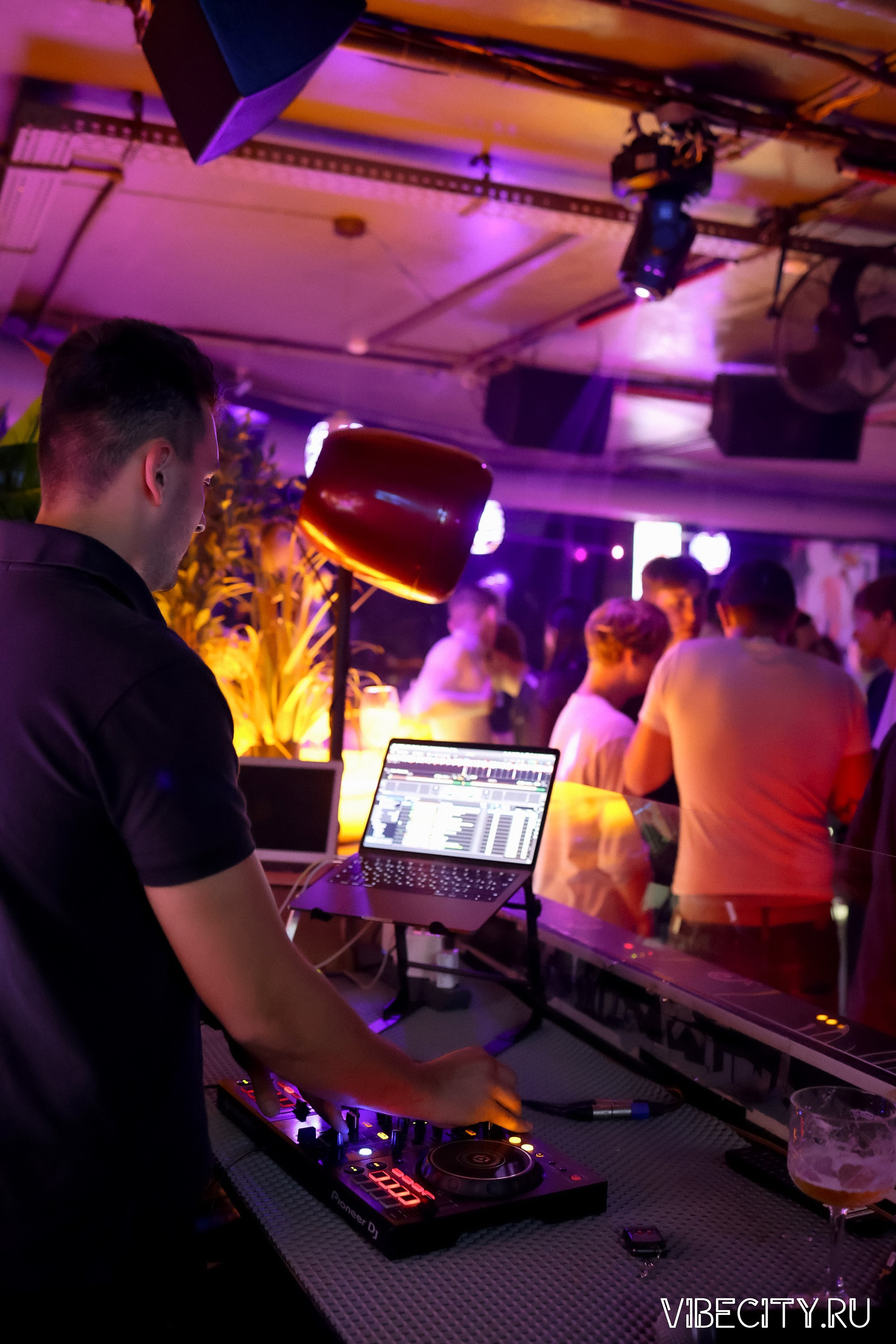 DOUBLE U. VIBECITY.RU Вайб Сити Ру Фоторепортажи Фотоотчеты Калининград