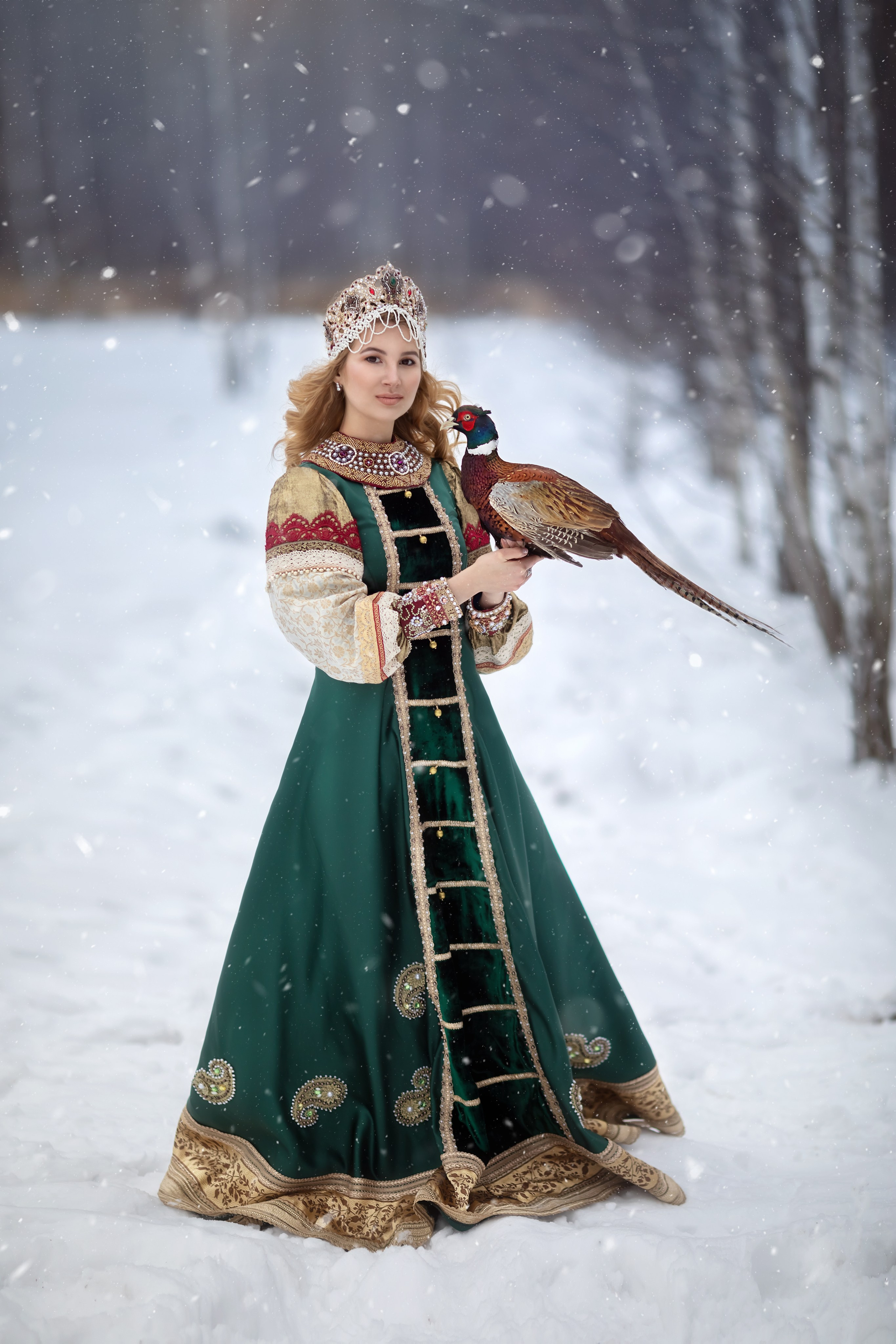 A15. Дизайнер костюмов и украшений, фотограф