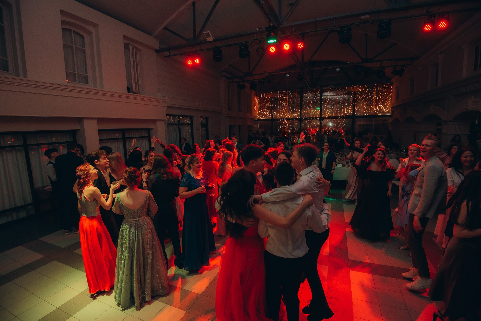 Выпускной 9-11классы. Выпускные книги Анапа Новороссийск Краснодар