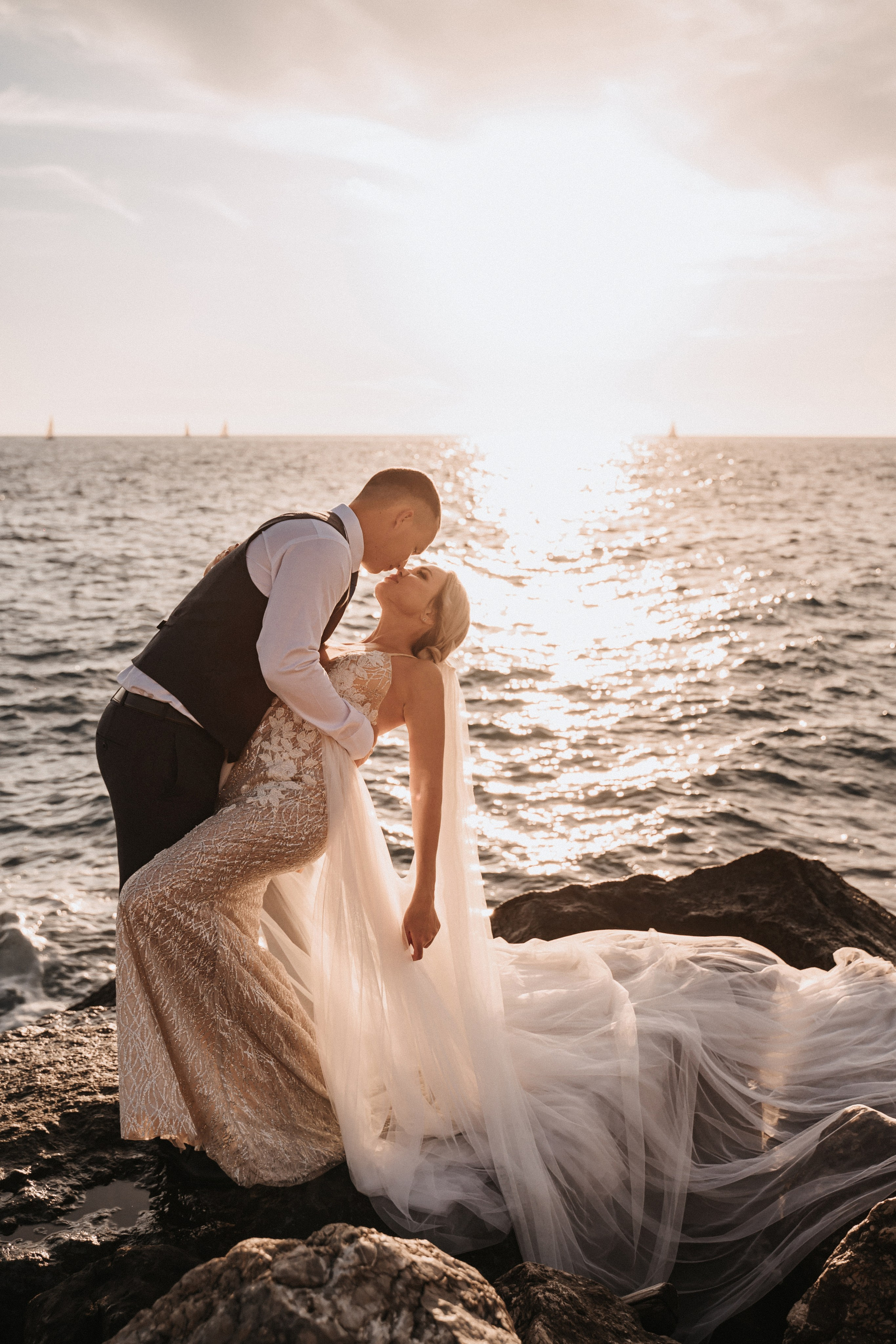 Свадебная фотосессия на море и в горах в Сочи. Алина Бернд — свадебный и индивидуальный фотограф в Сочи и Адлере