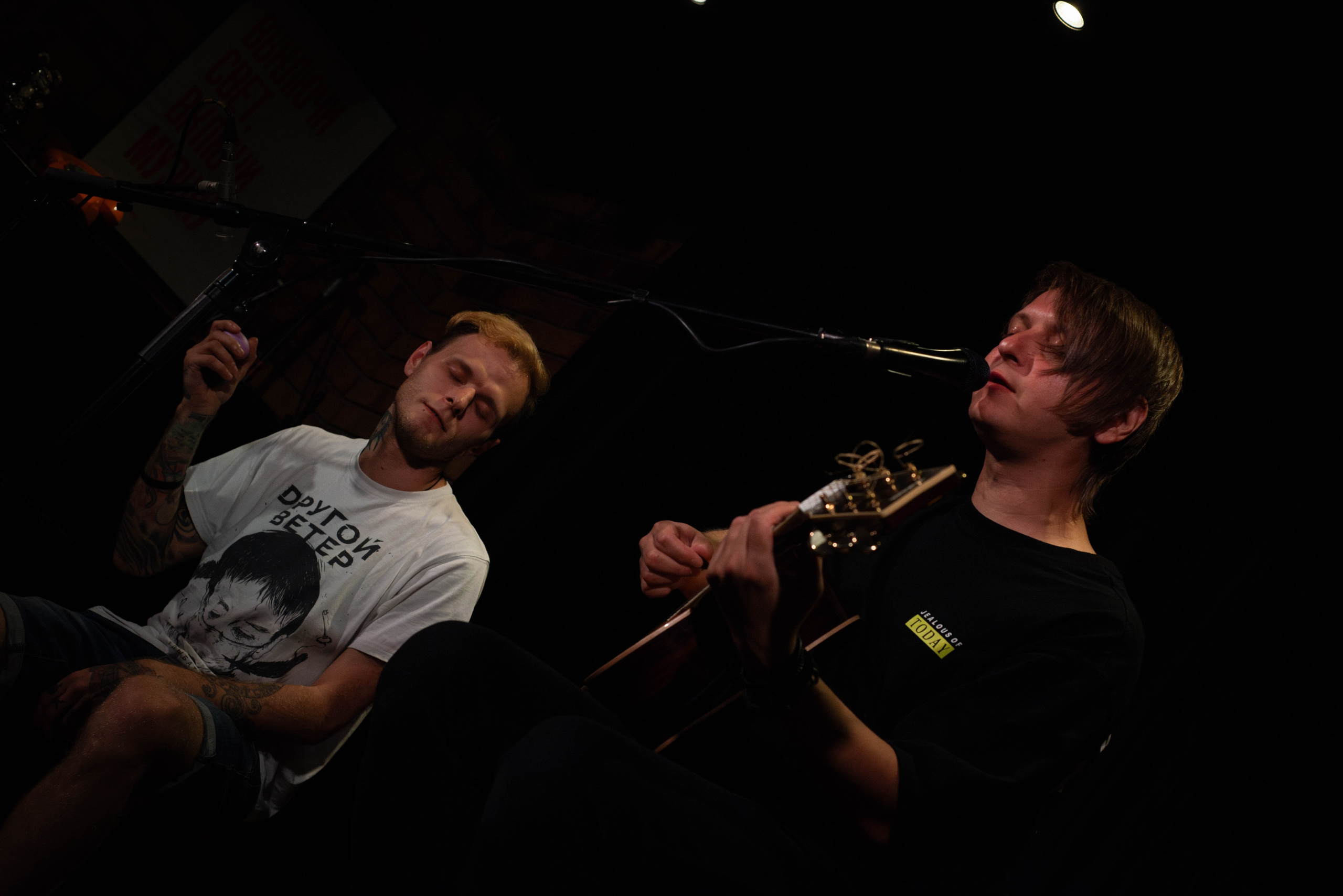 Лёва Сазонов (1 августа 2024 года, Москва, арт-кафе Пушкарёв). Фотограф Светлана Блинова, Москва и Московская область