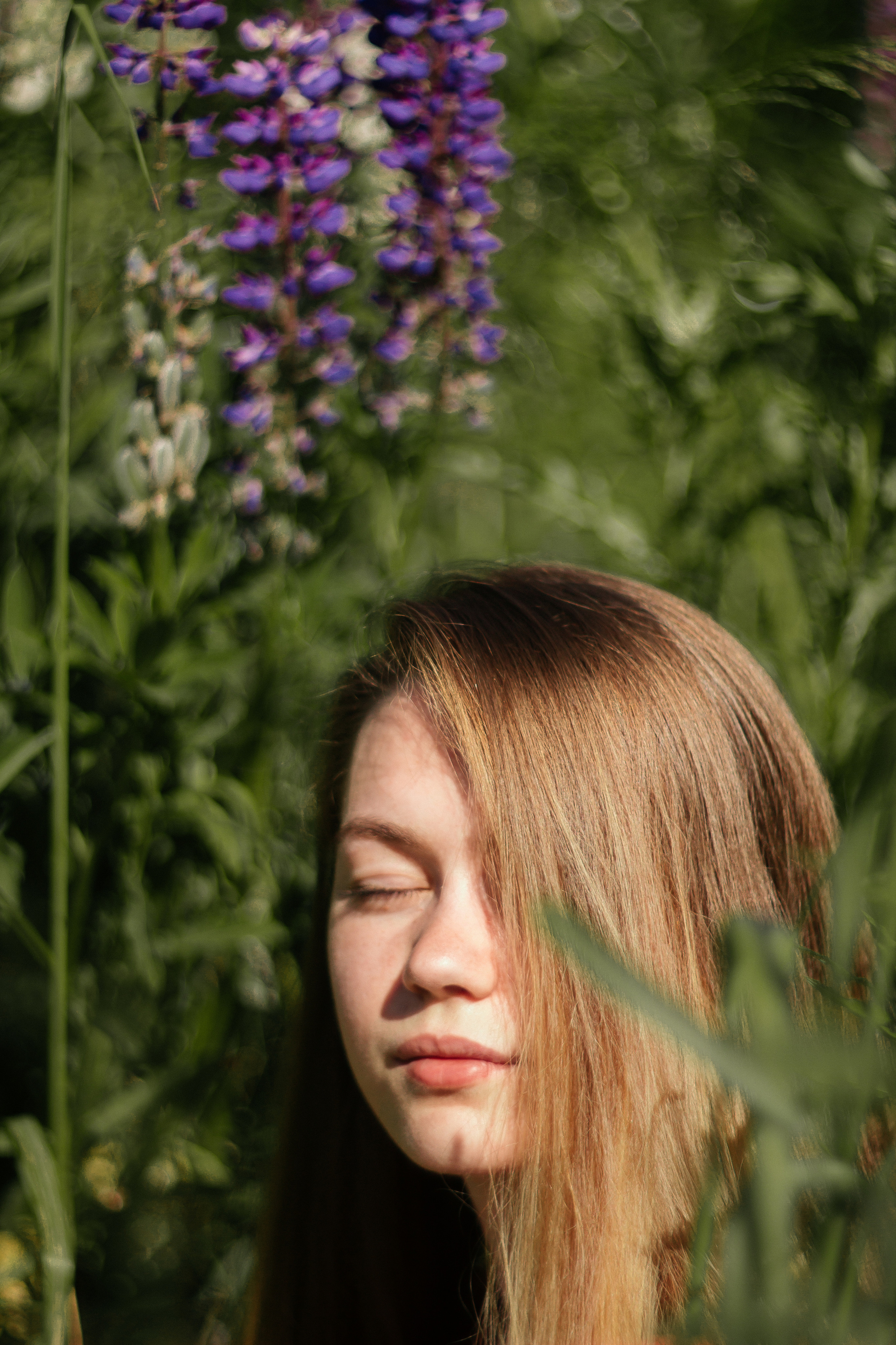 Люба. Люпины. Фотограф в Санкт-Петербурге Матвиенко Яна