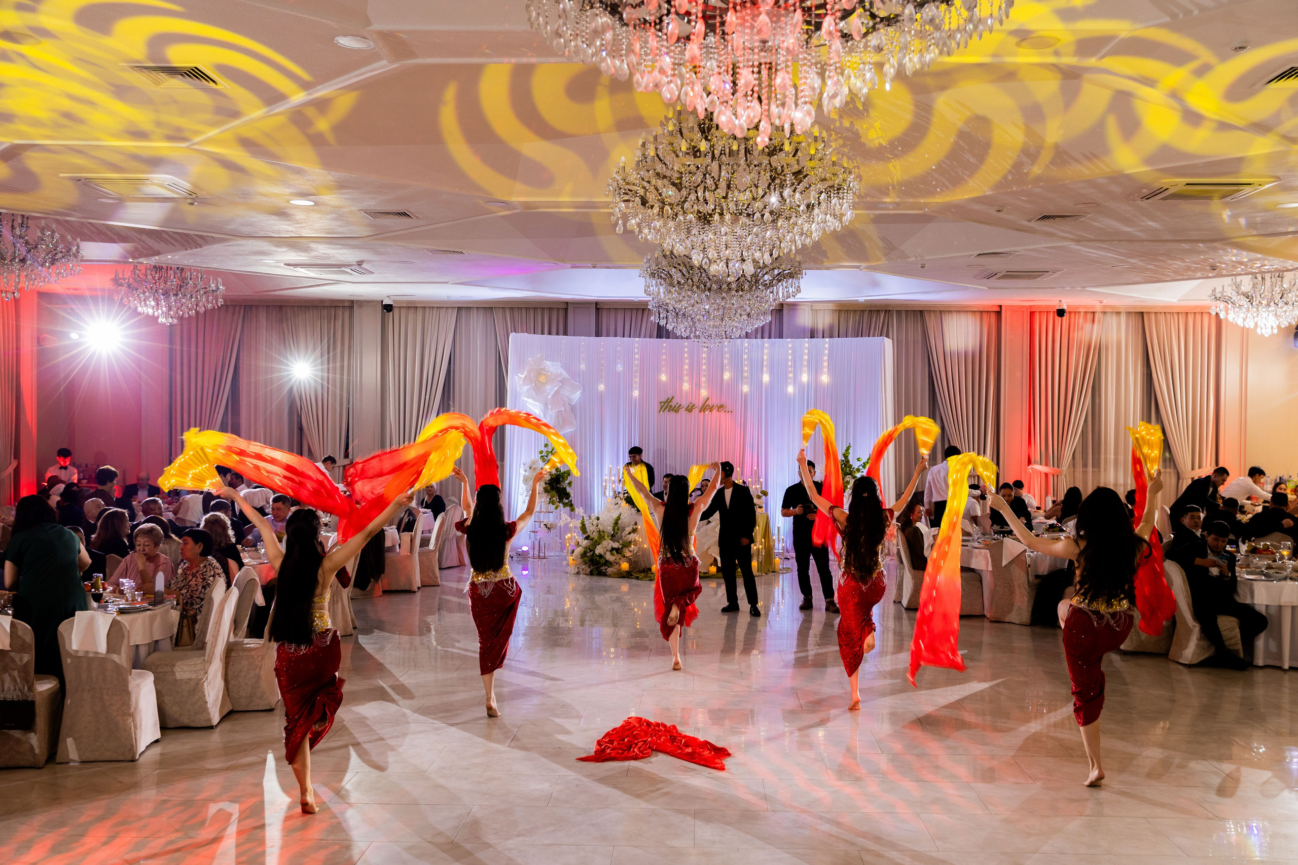 Алтынбек и Махаббат