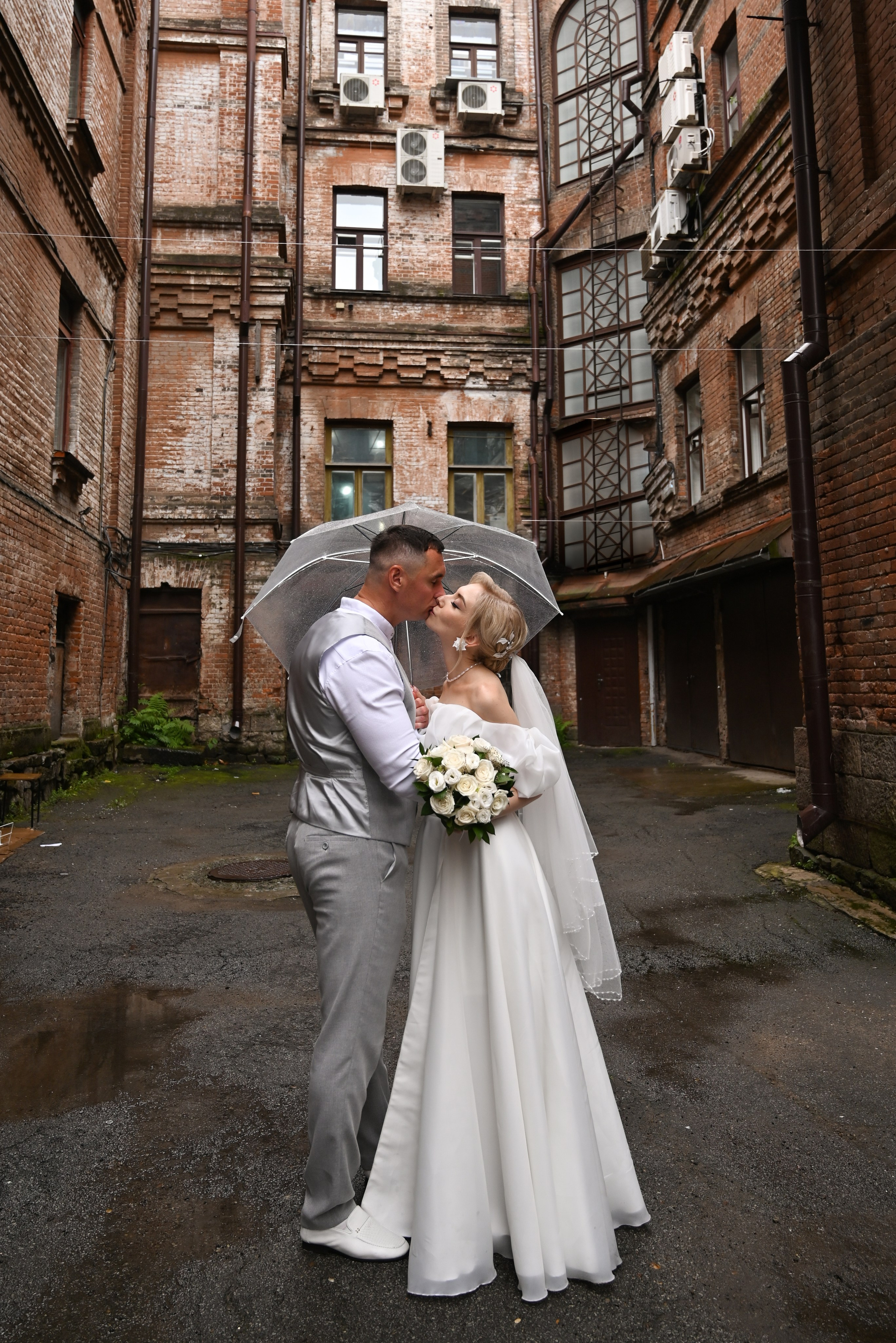 Свадьба Оксаны и Юры (Регистрация брака, прогулка и банкет). Свадебный и семейный фотограф в Хабаровске Оксана Новикова