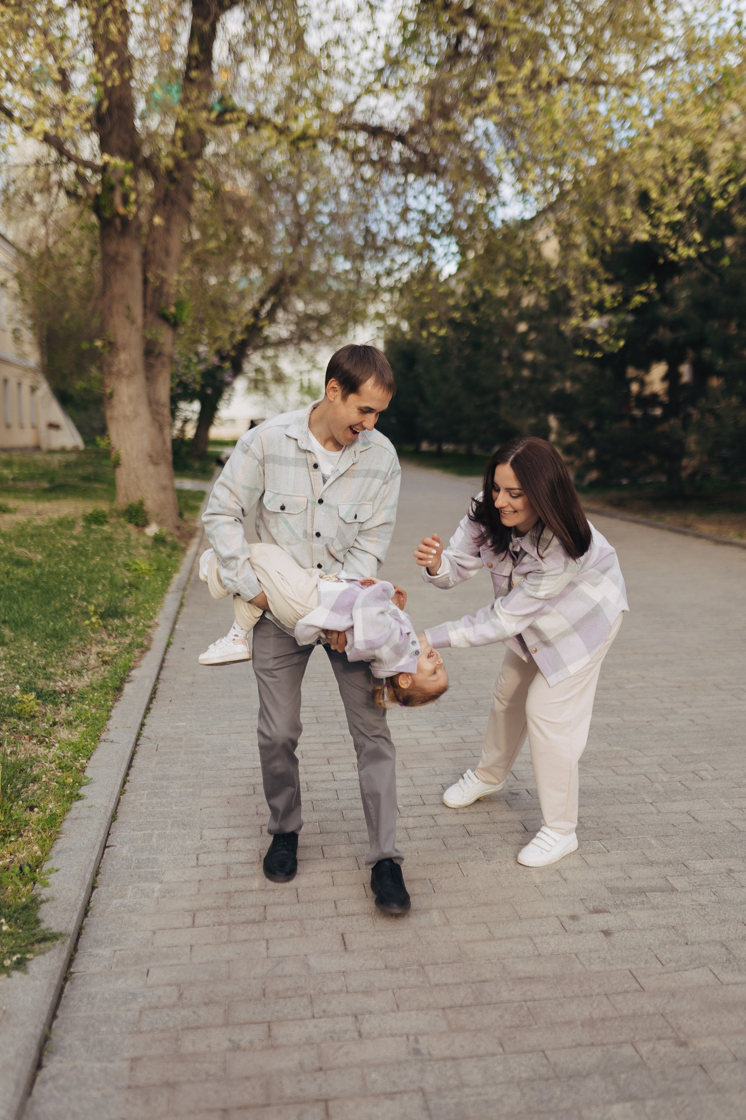 Прогулка в Кремле. Свадебный и семейный фотограф в Астрахани Заскокина Анастасия