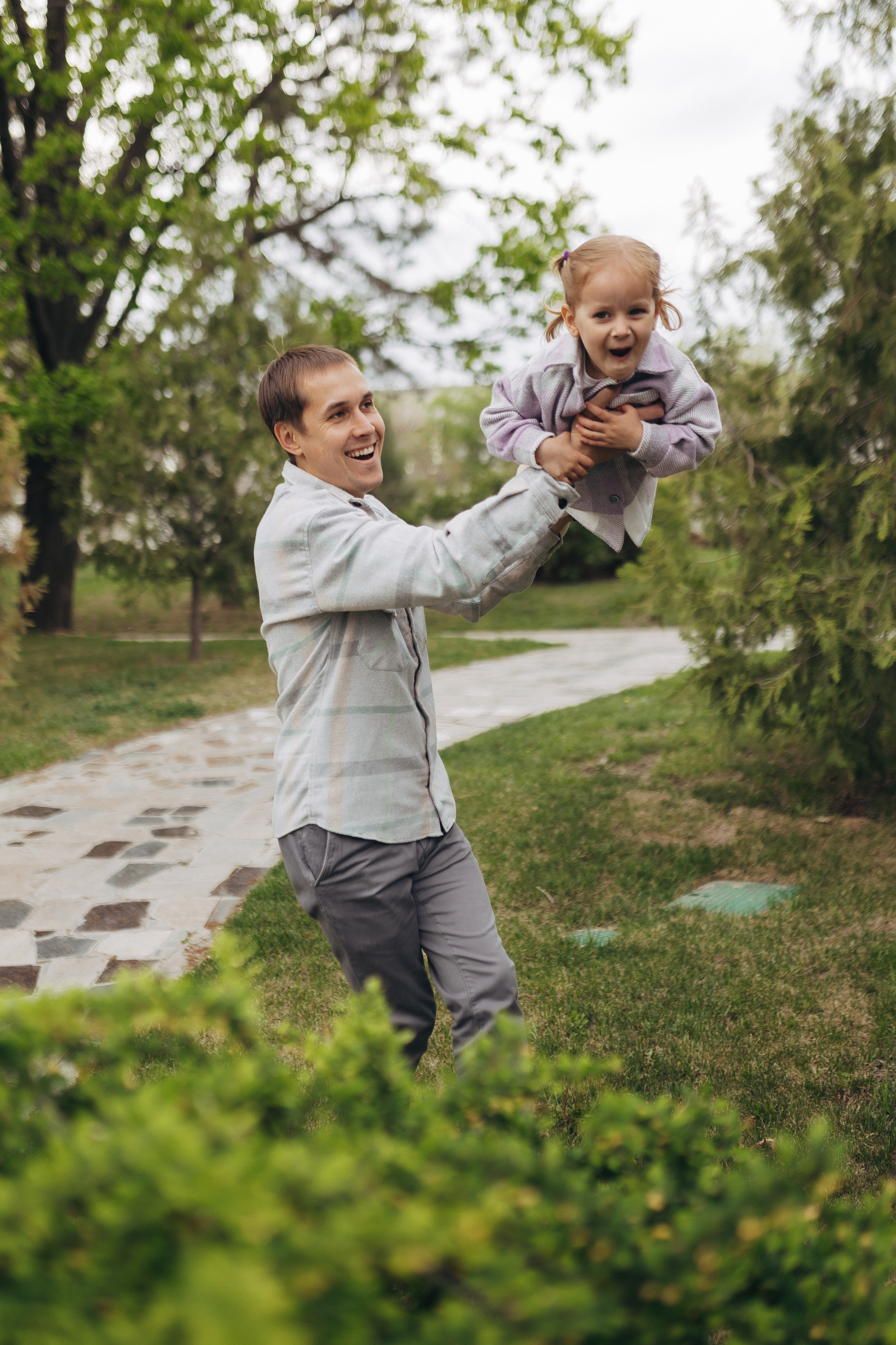 Прогулка в Кремле. Свадебный и семейный фотограф в Астрахани Заскокина Анастасия