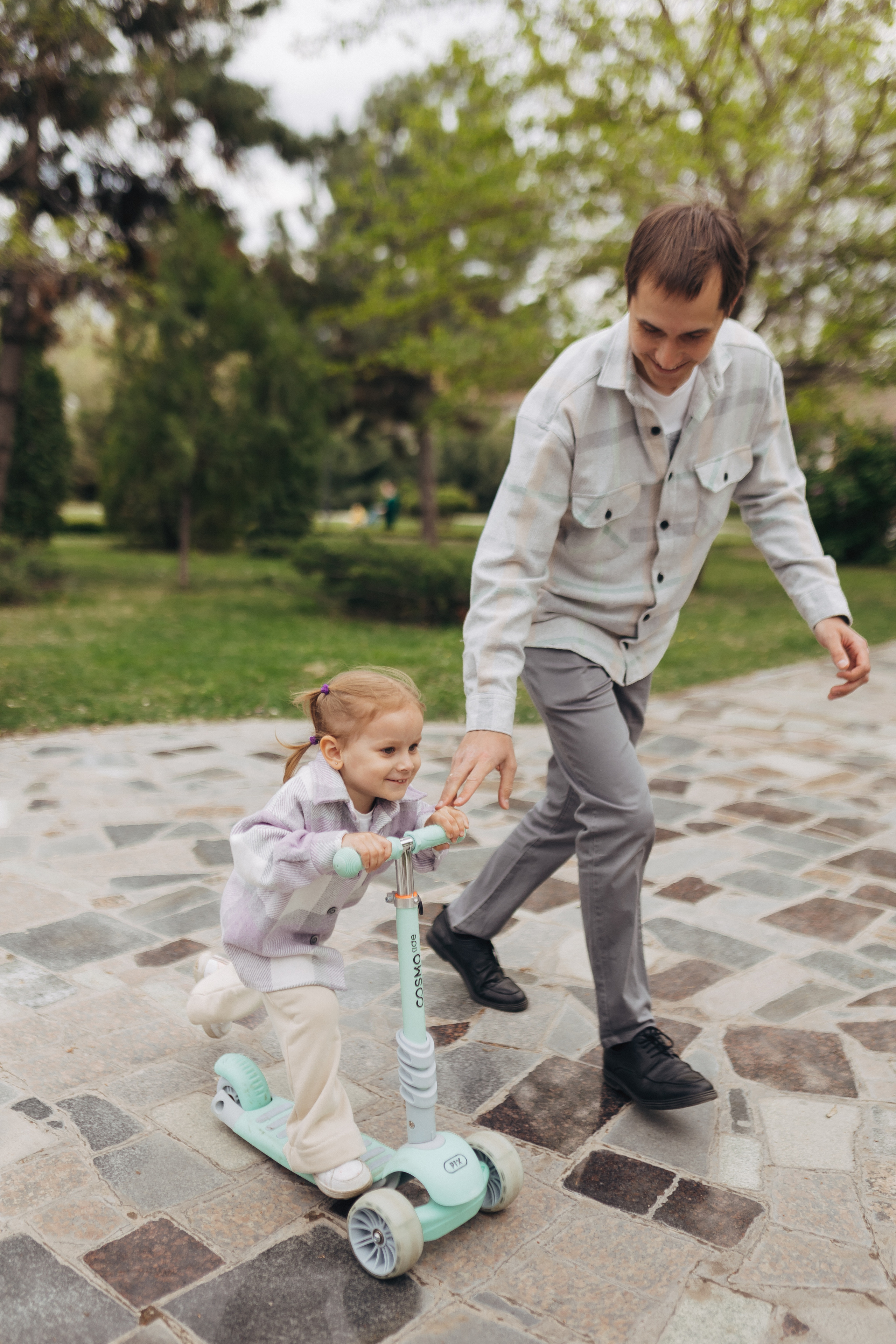 Прогулка в Кремле. Свадебный и семейный фотограф в Астрахани Заскокина Анастасия