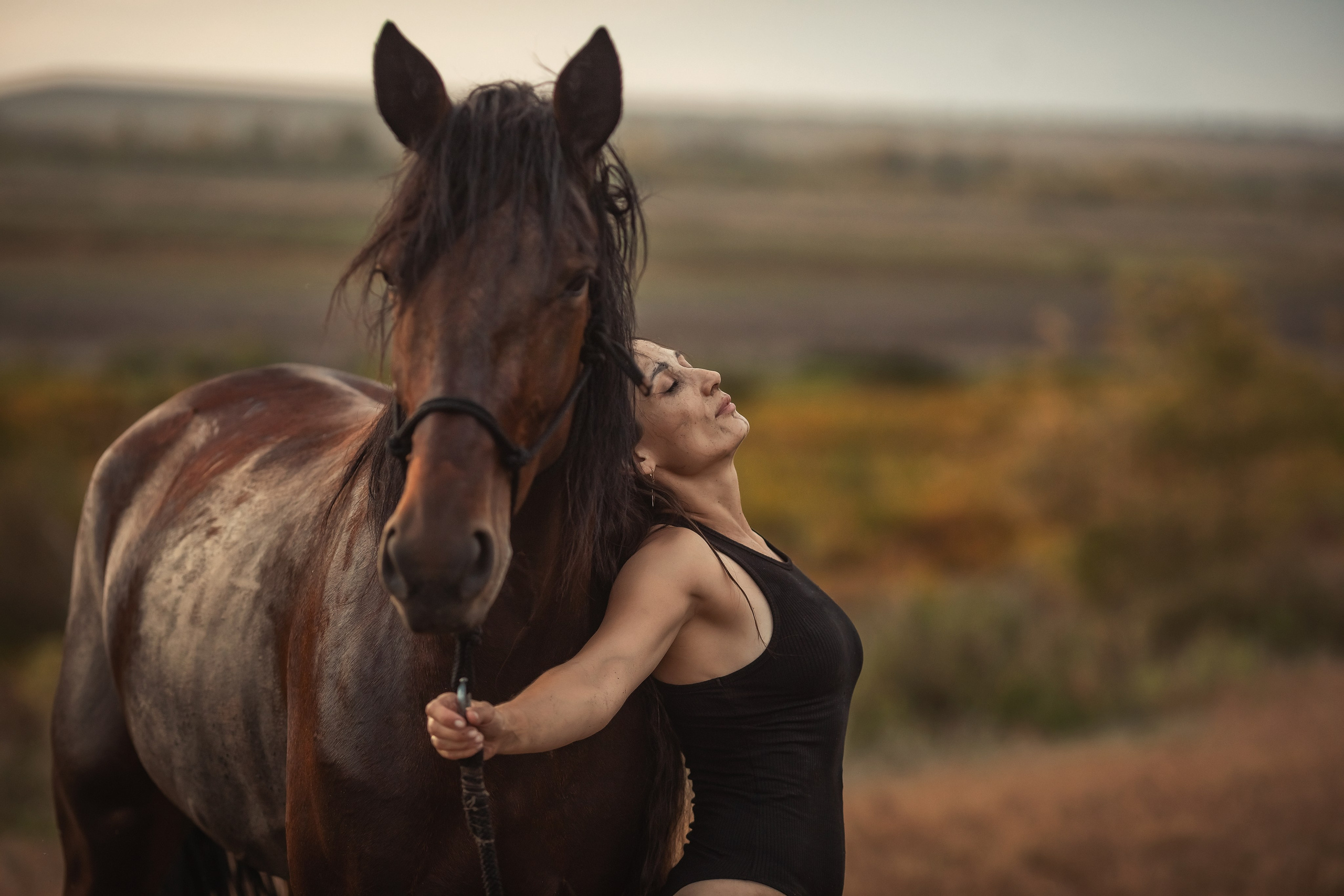 Фотосессия с лошадью у воды. Детский и семейный фотограф Анастасия Акатьева Оренбург/Курган