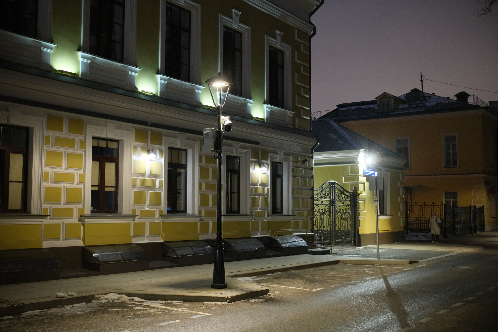 Улица, люди, жизнь…