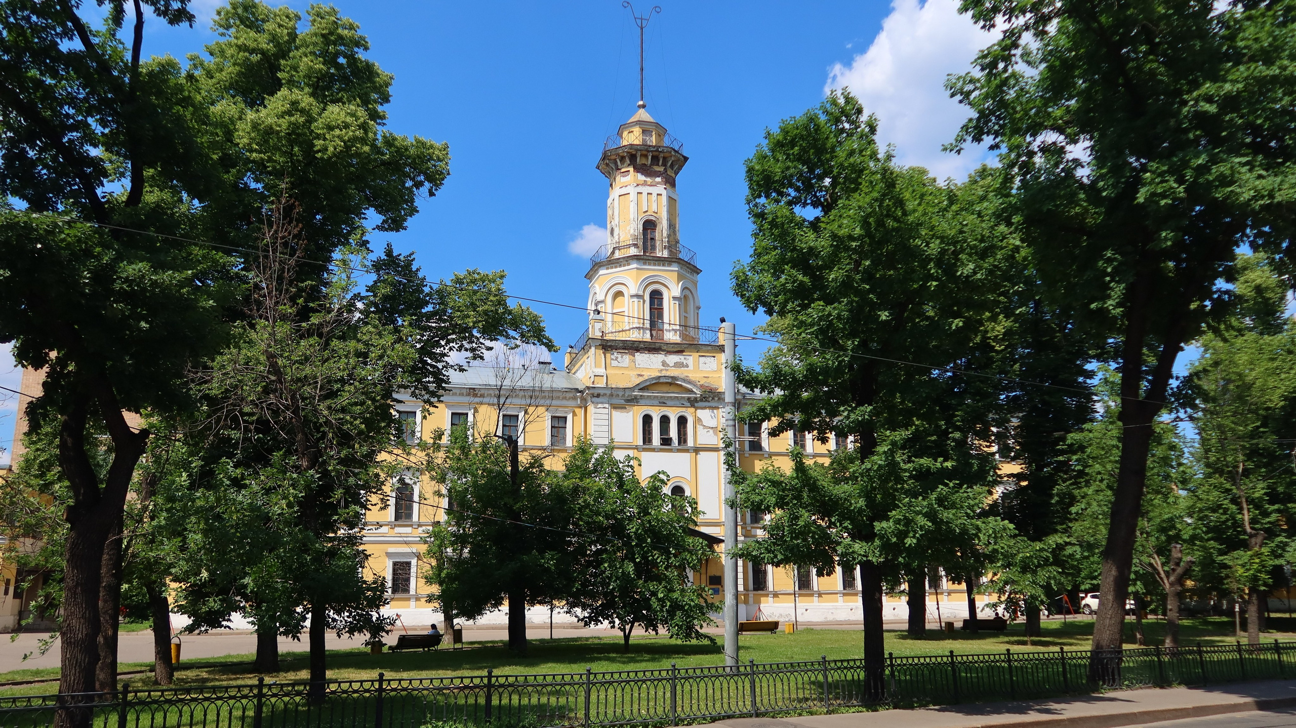 Антроповский сквер. Улица, люди, жизнь…