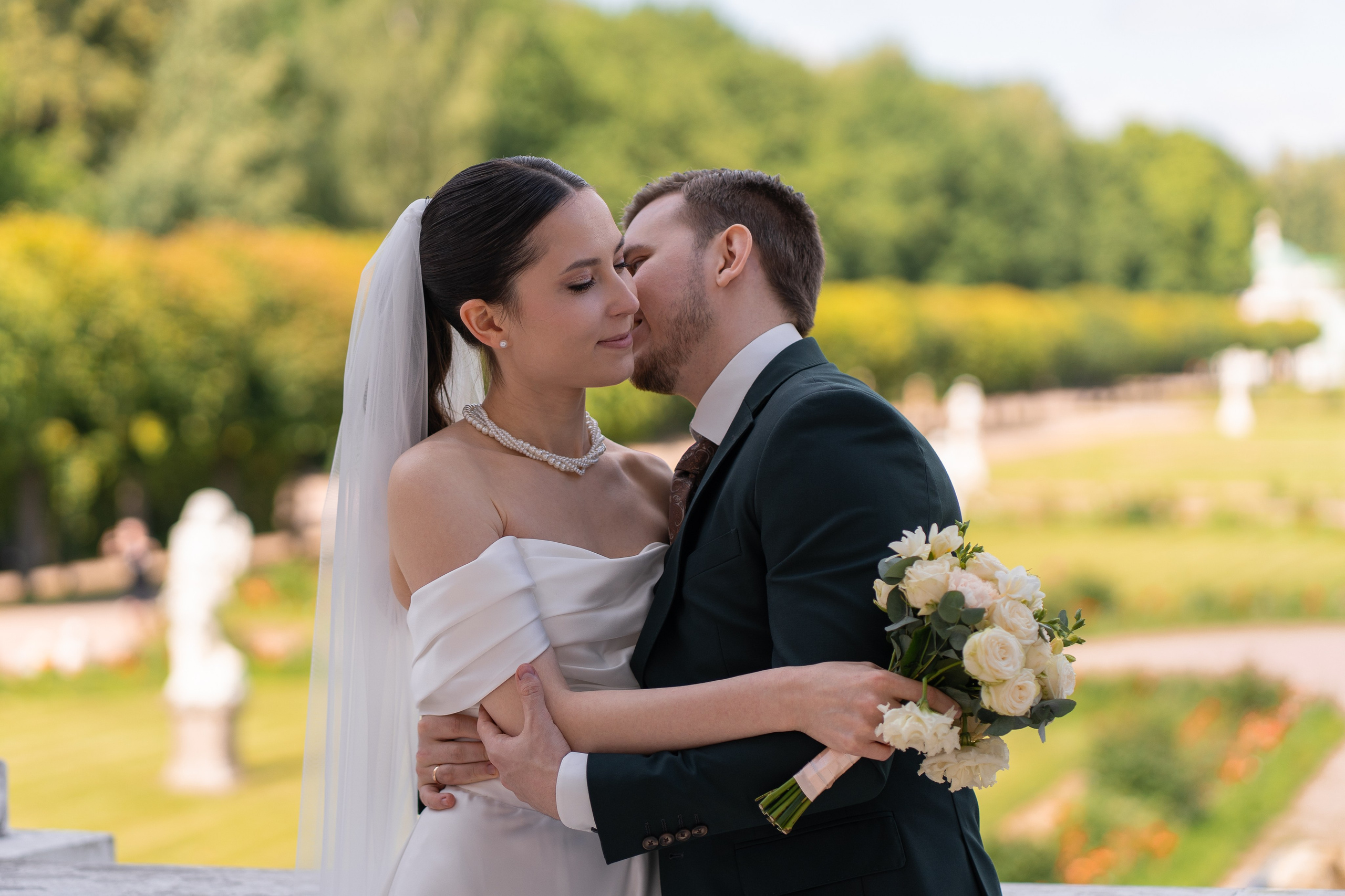 Влад и Илина в Кусково. Свадебный фотограф в Москве Анна Полушина