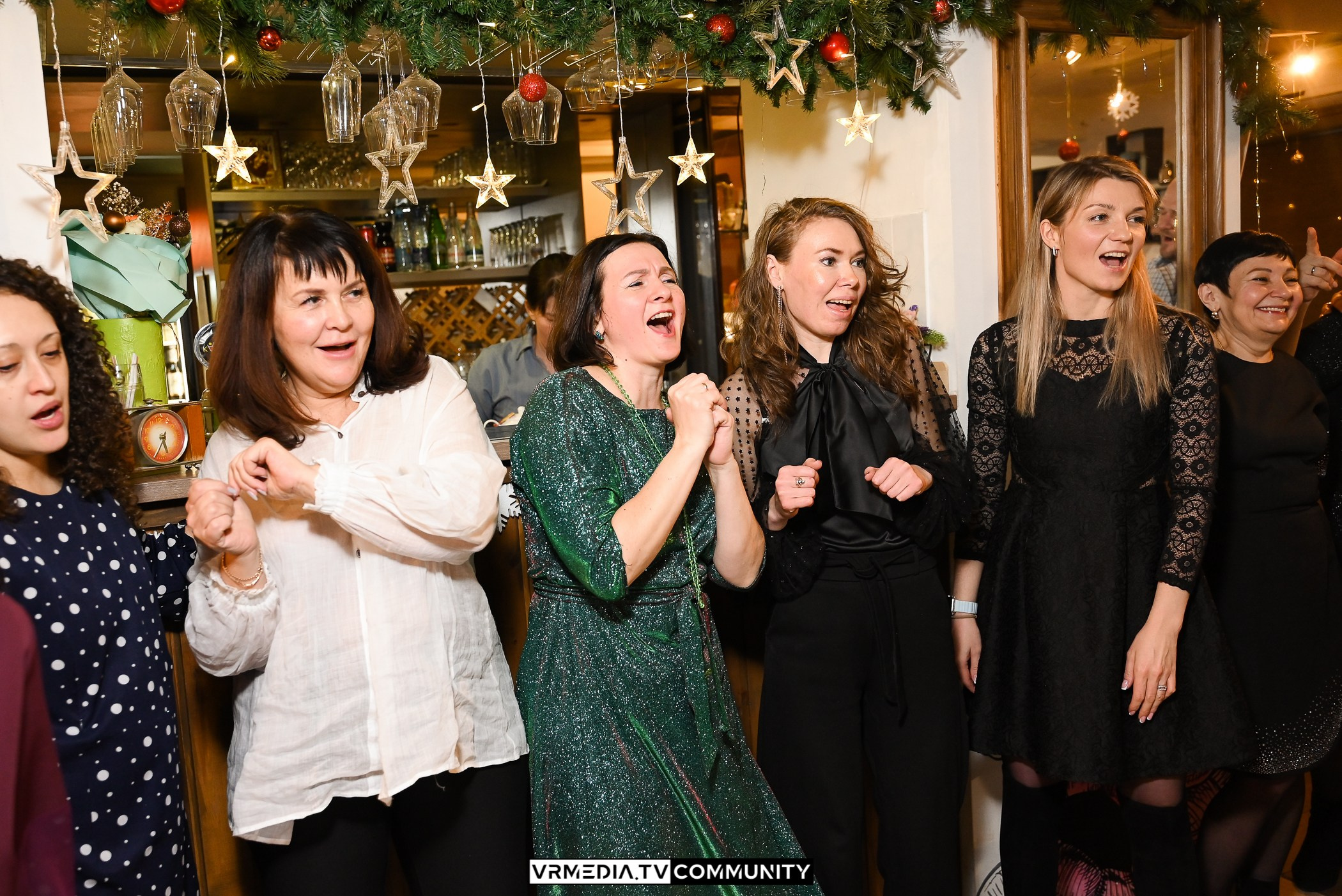 Новогодний вечер в кафе «КАмпот»