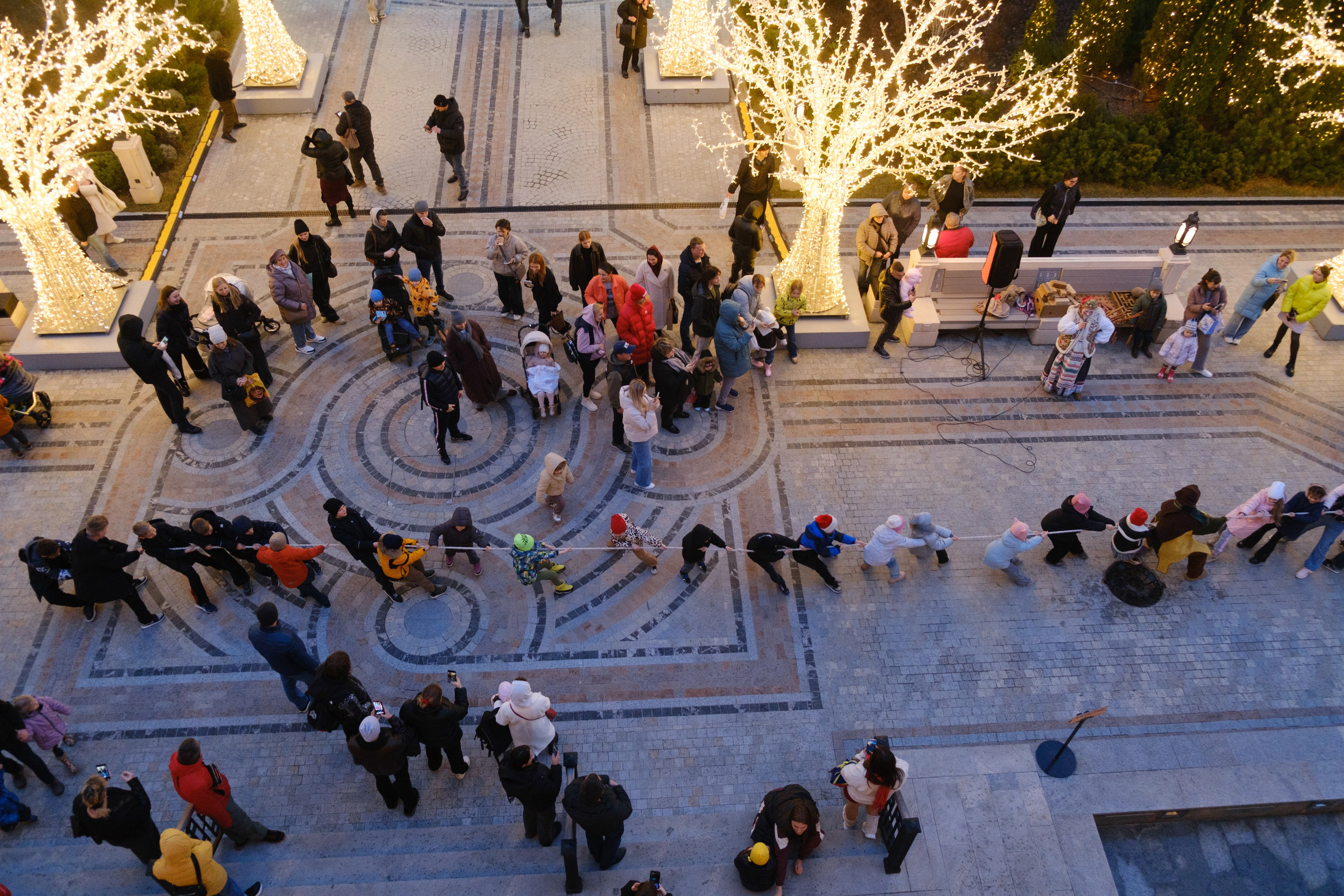 Новогодний репортаж из парка «Новый Херсонес» | Фотограф Илья Желдак. Профессиональная фотосъемка в Крыму. Натуральные эмоции и живые кадры. Забронируйте дату прямо сейчас!