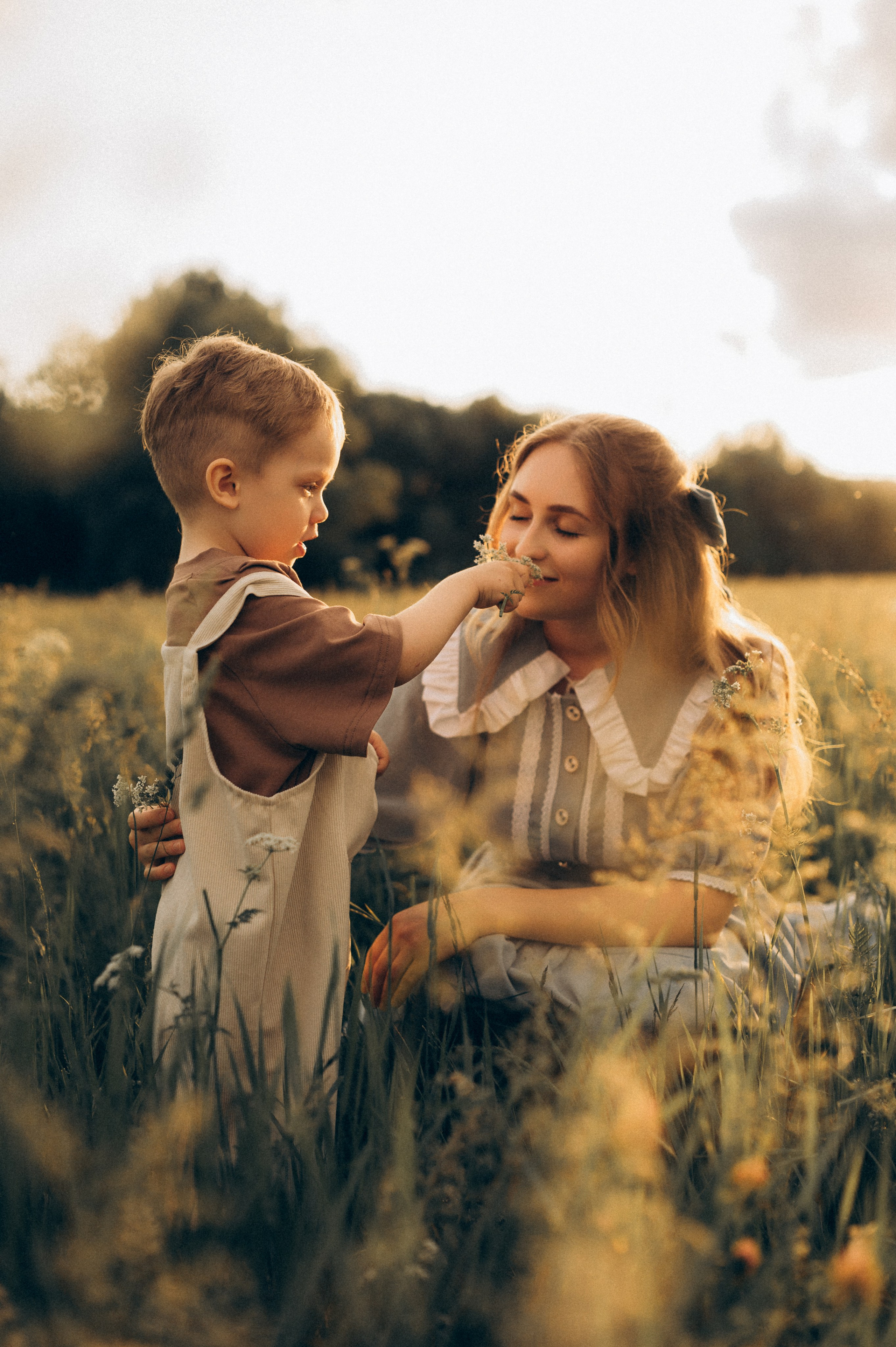 Фотосессия на природе мамы и сына. Фотограф Алексин, Тула
