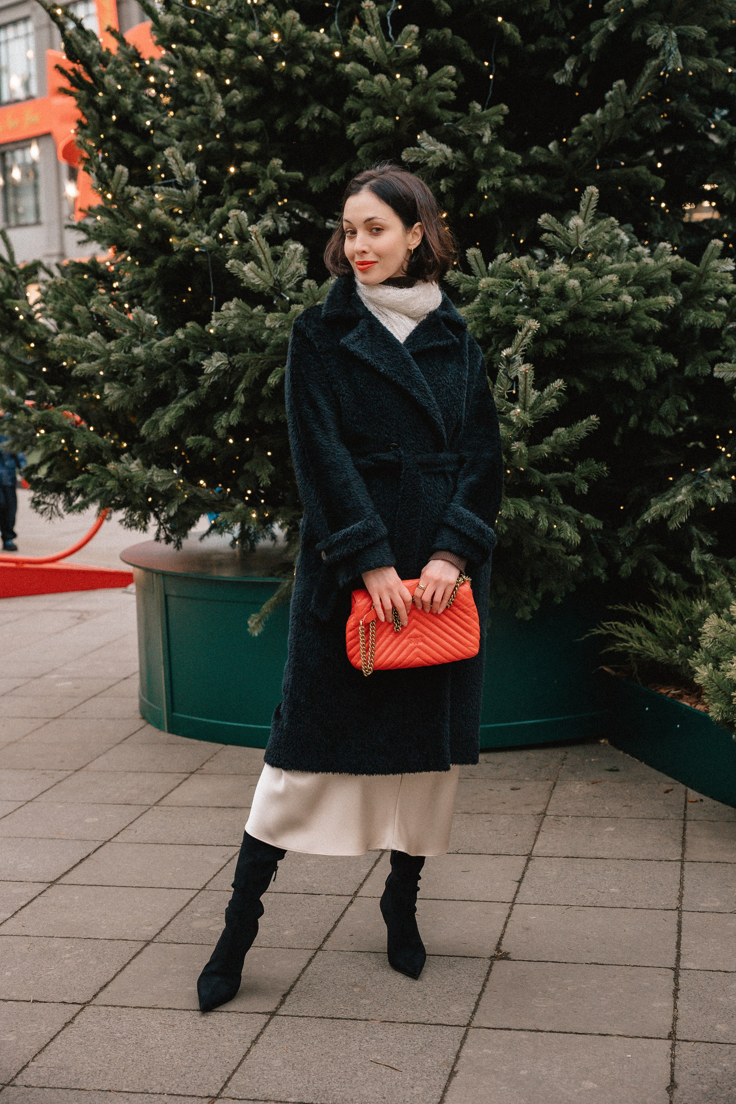 ОЛЯ. Я фотограф из Москвы к Вашим услугам