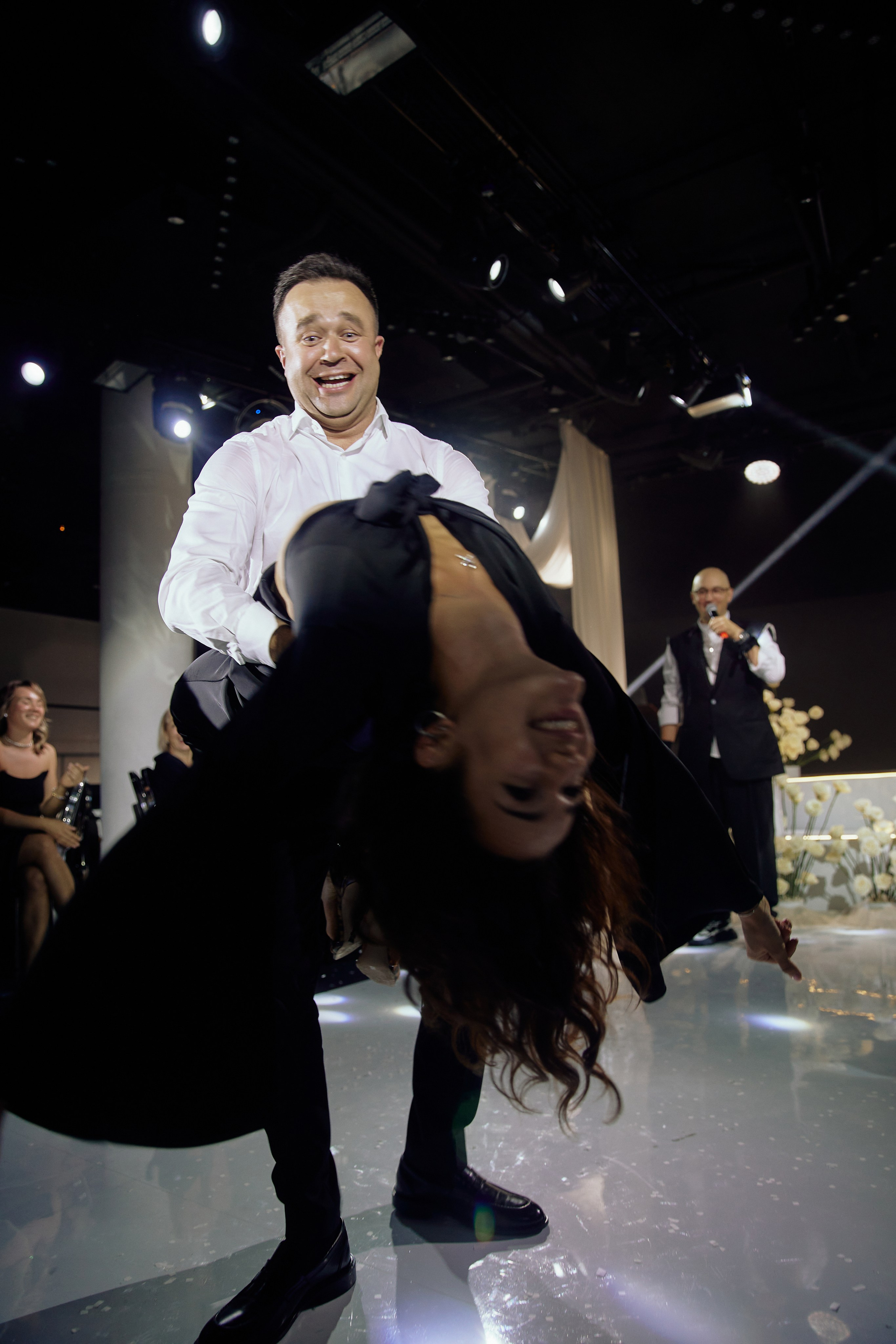 A MIRROR IS ONLY A HEART. Дмитрий Мазуркевич: Профессиональный Репортажный Фотограф