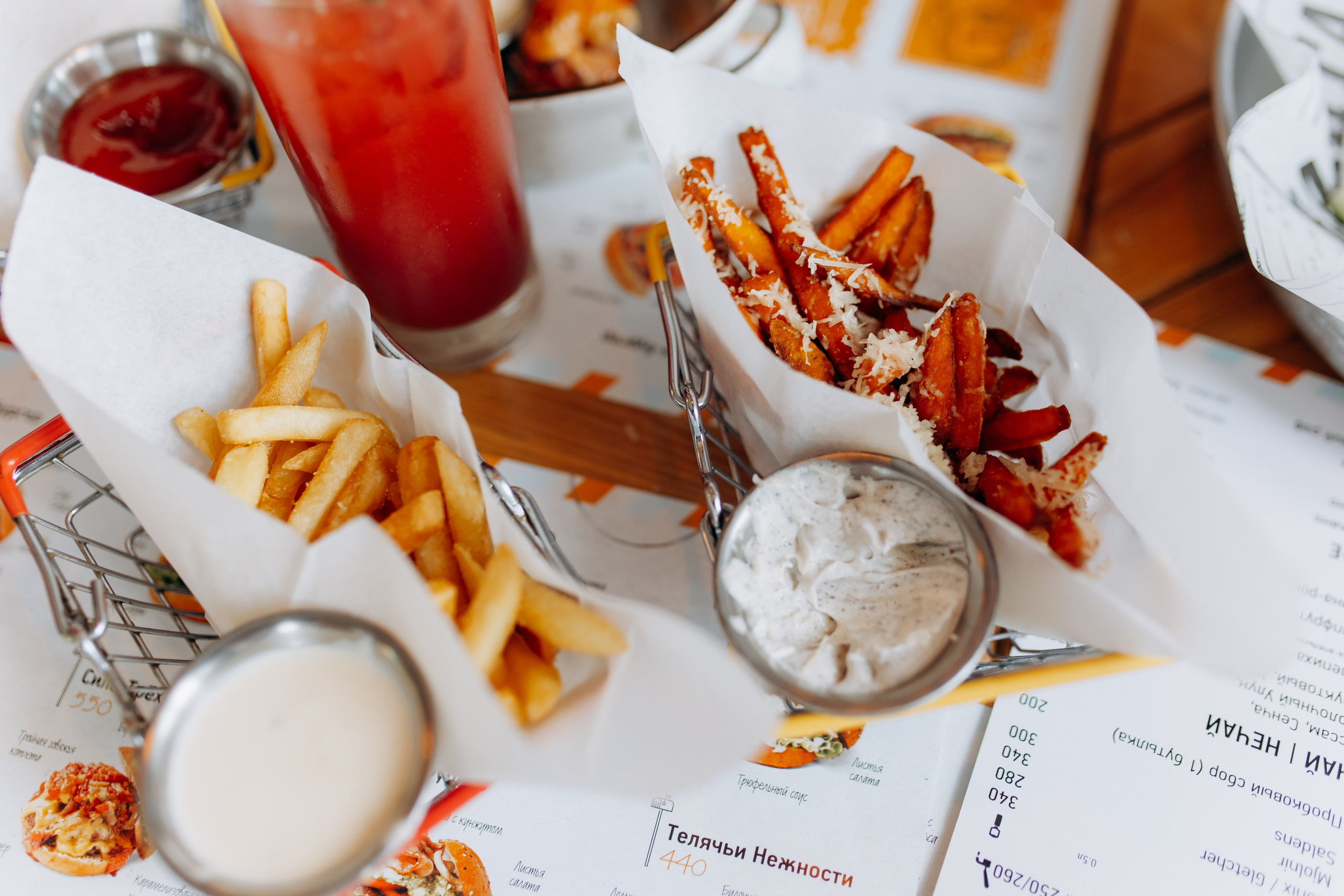 По бургеру в «Карл Маркс». Свадебный и семейный фотограф в Туле и области Маша Костина