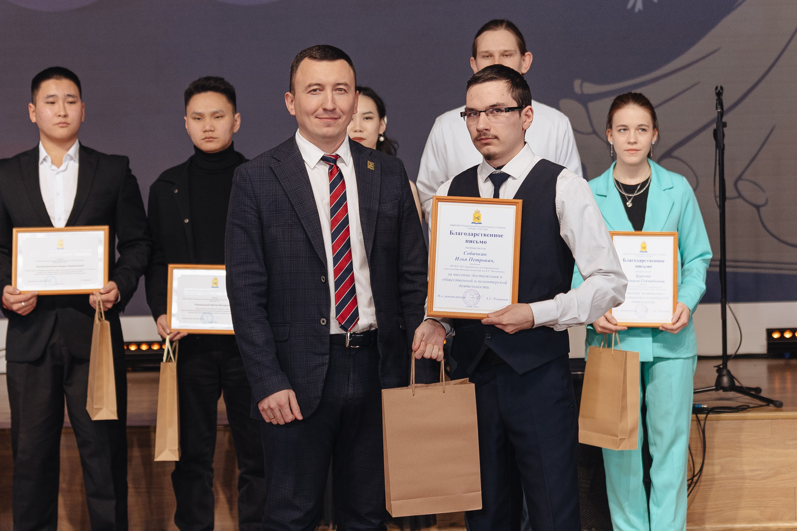 Студенческий бал. Свадебный и семейный фотограф в Улан-Удэ