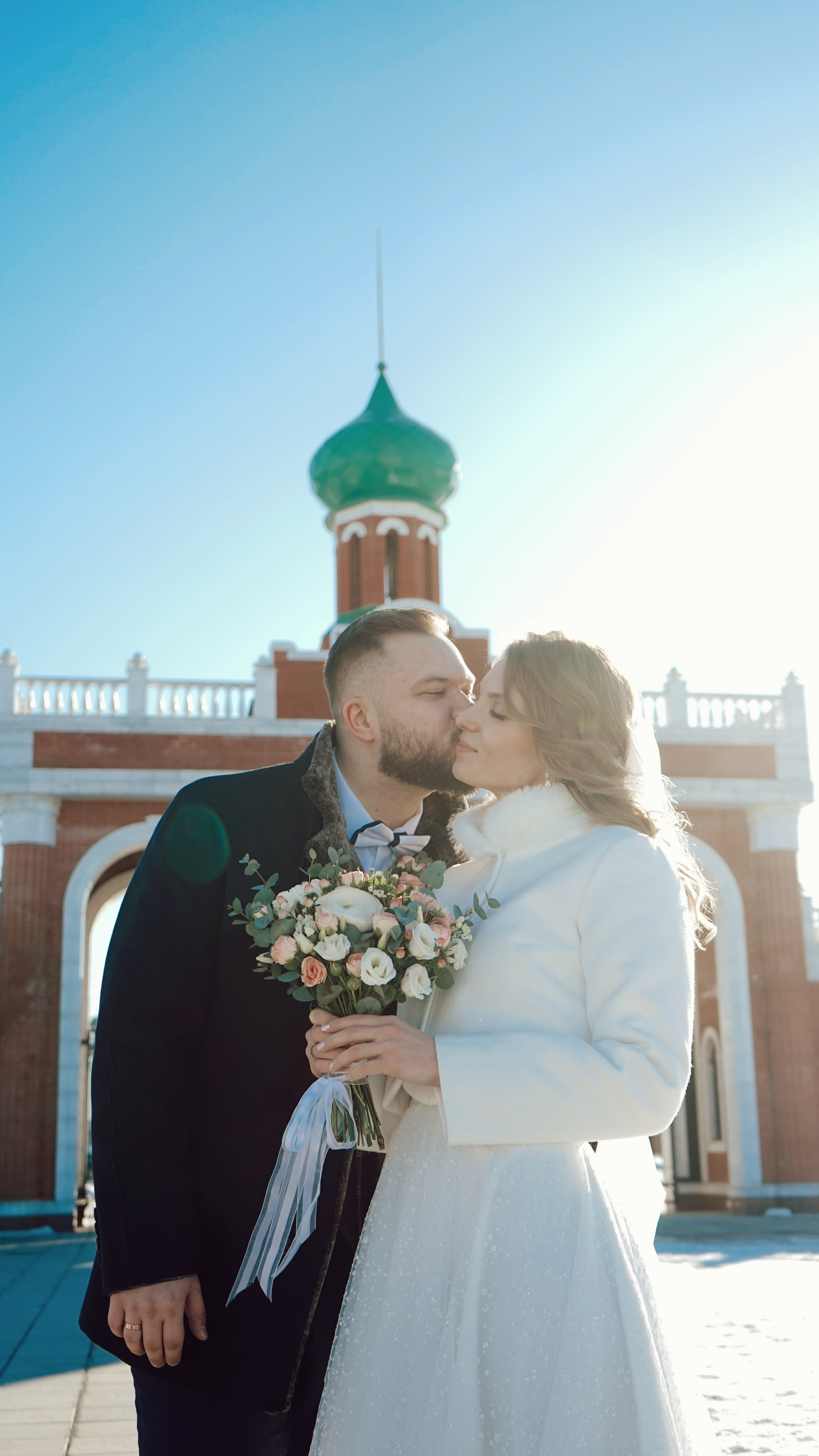 Love. CLIP CREATOR, PHOTOGRAPHER