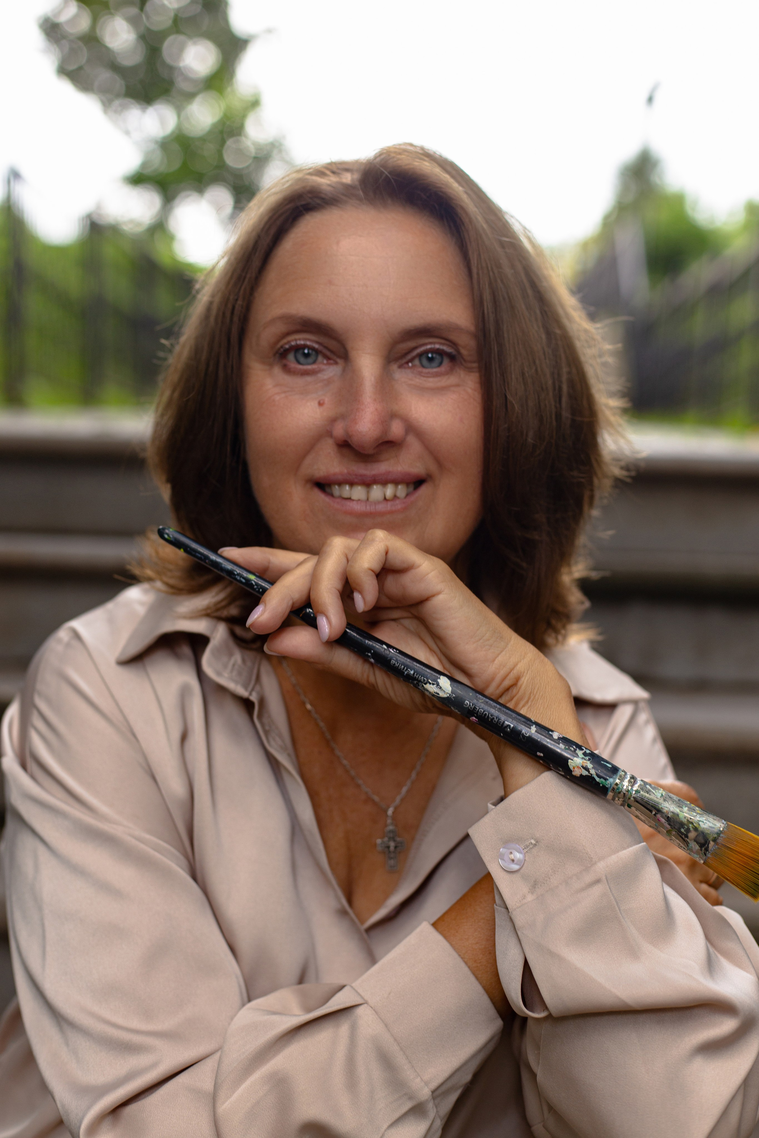 Небо отражается в глазах художницы. Фотограф Тула