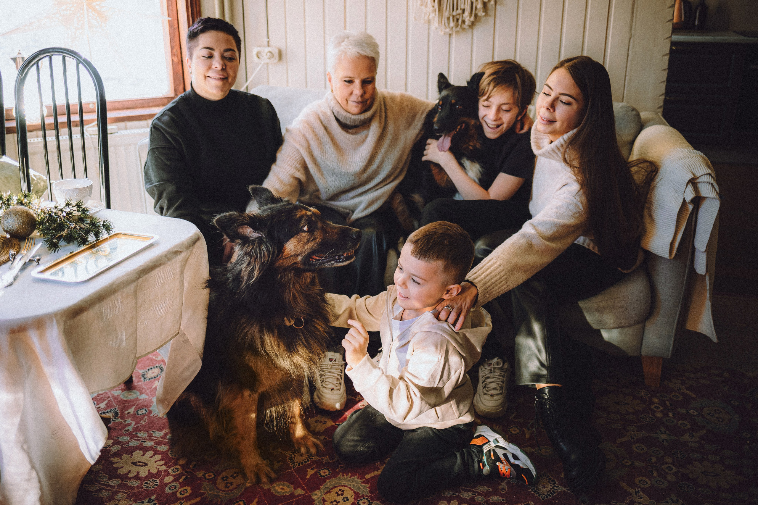 Плюш, Айса и их семья