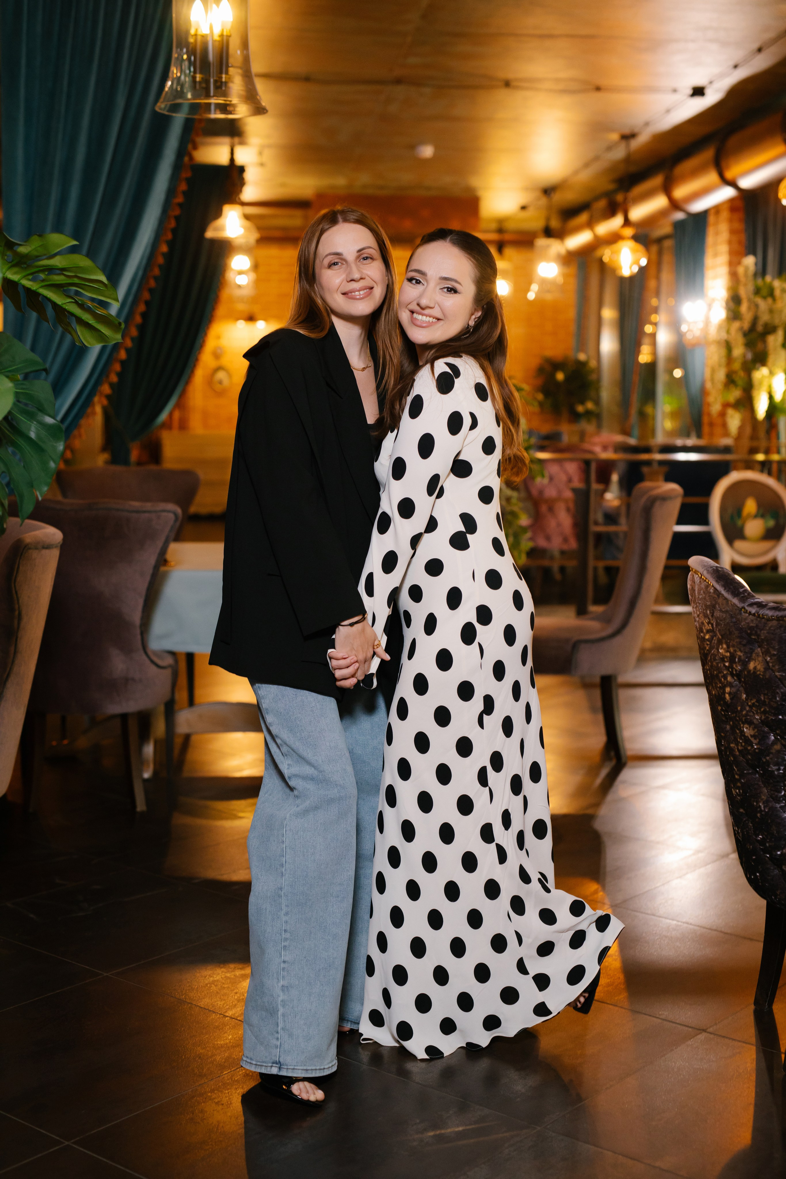 День рождения Роксаны, ресторан Лев Голицын