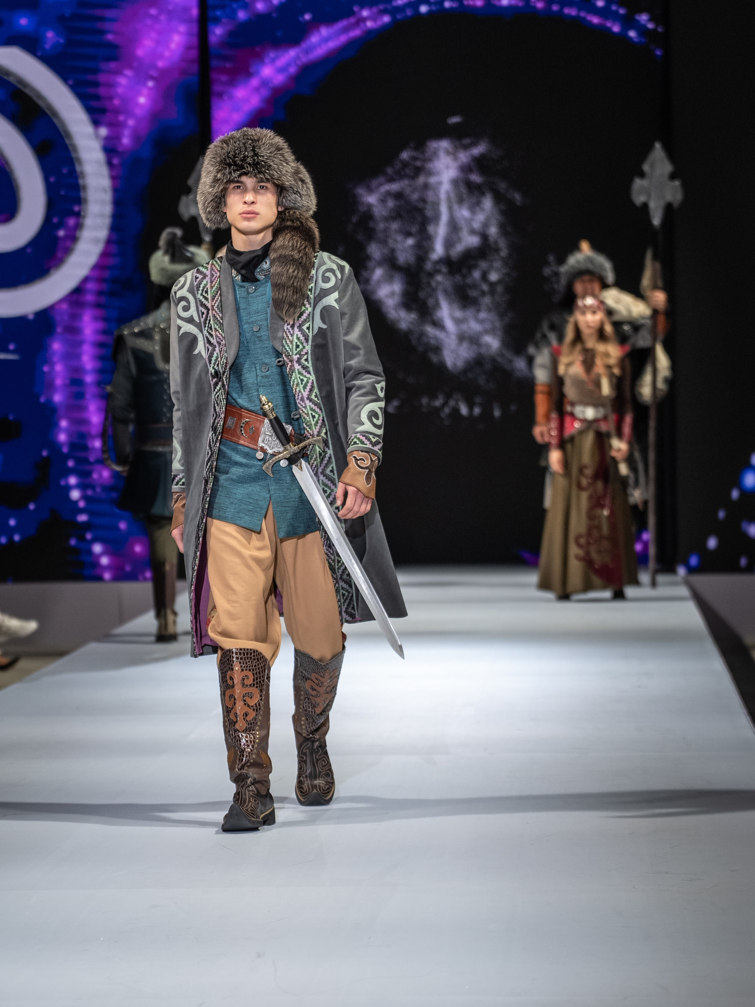 EURASIAN FASHION WEEK Lo Zarata. Сайт Алматинского НЮ АРТ, будуар и фэшн фотографа Дениса Карпенко