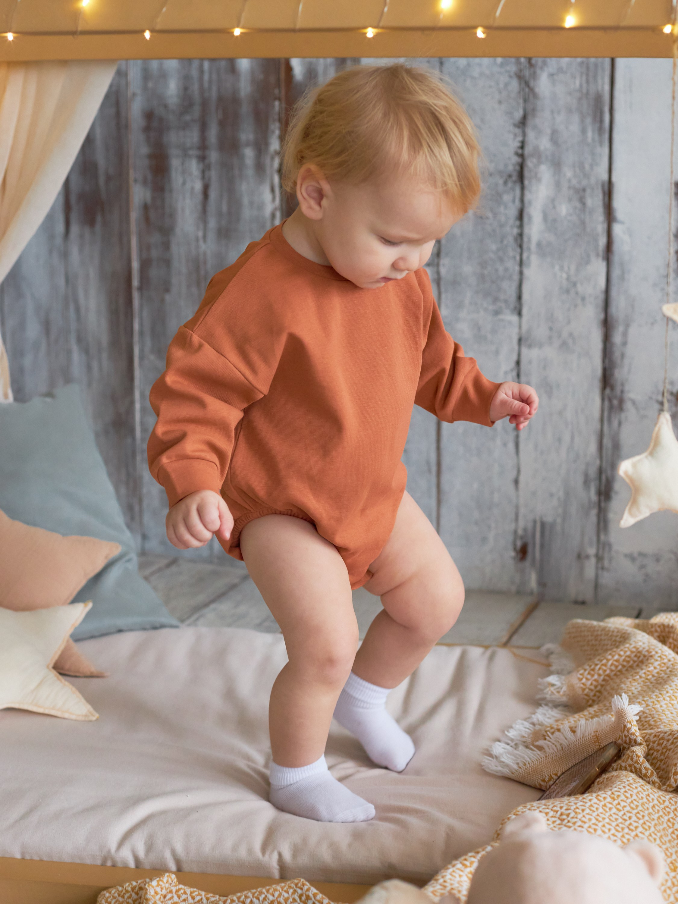 Фотосъемка детских боди Екатеринбург товары для малышей Wildberries ВБ Ozon предметка Екб заказать цена. Фотограф Екатеринбург Анастасия Жерновская | Маркетплейсы и нейрофото