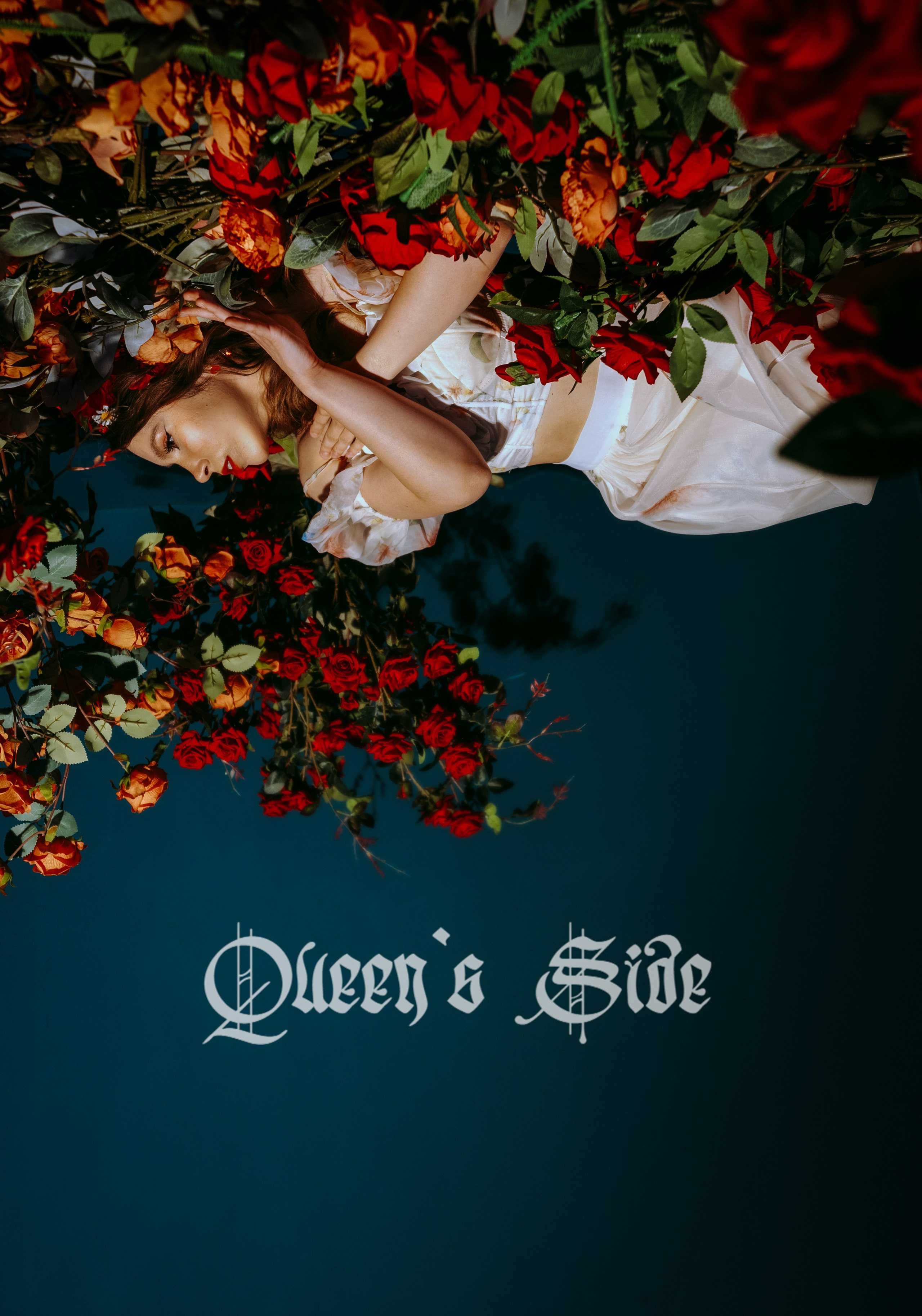 девушка с красными розами