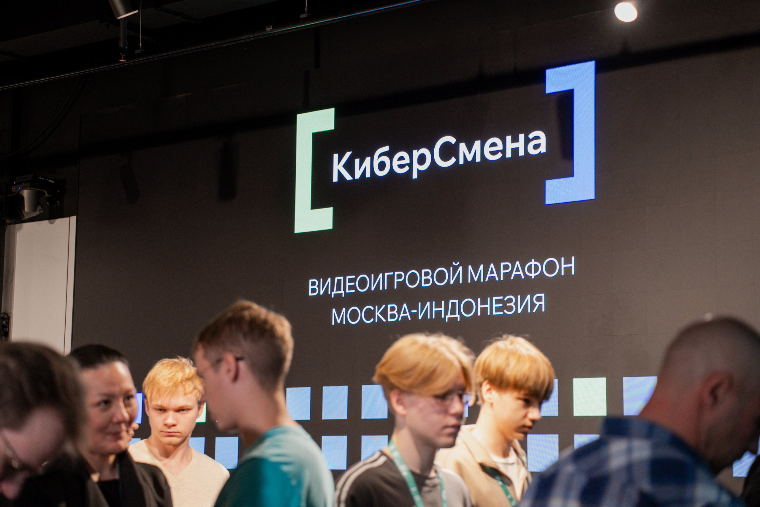 КиберСмена. Фотограф и видеограф в Москве Павел Петровский