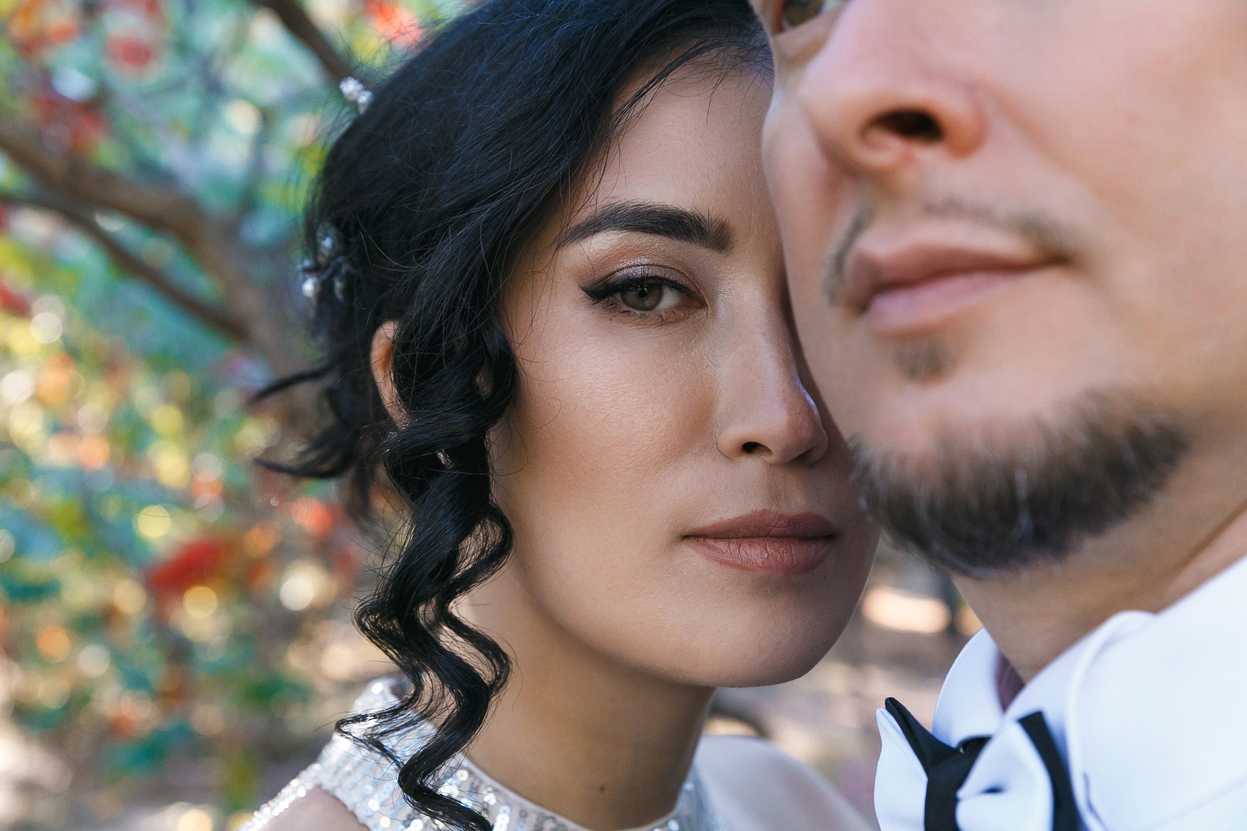 Ксения и Александр: поженились и погуляли в парке санатория Горная поляна. Событийный фотограф Максим Бескоровайновнов