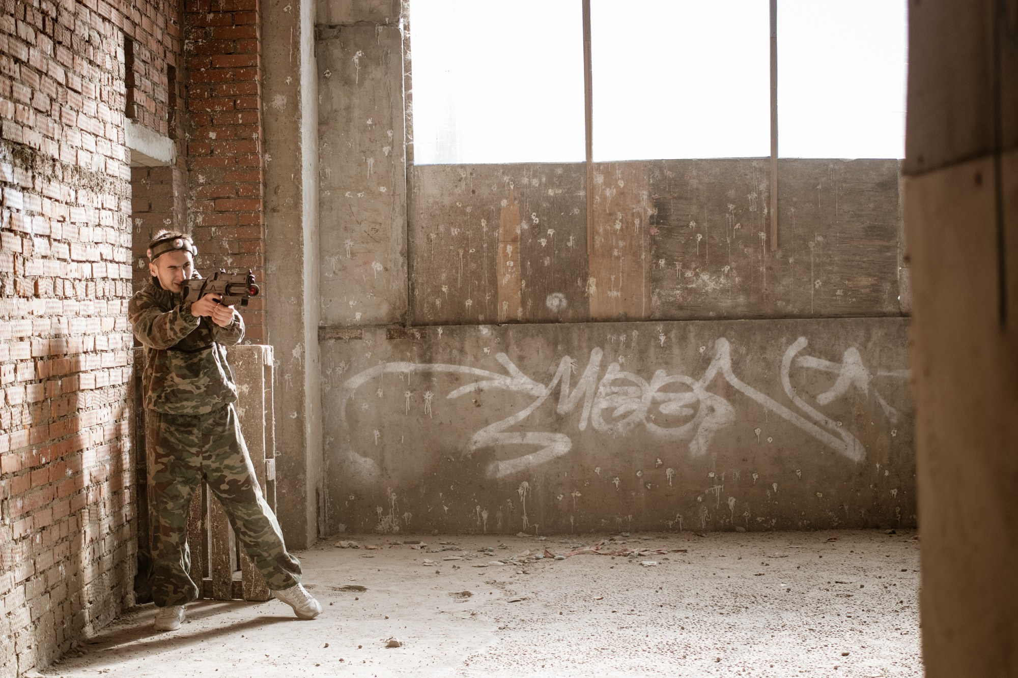 Лазертаг на заводе ЗИП. Репортажный, промышленный и маркетплейс-фотограф Дмитрий Чернат