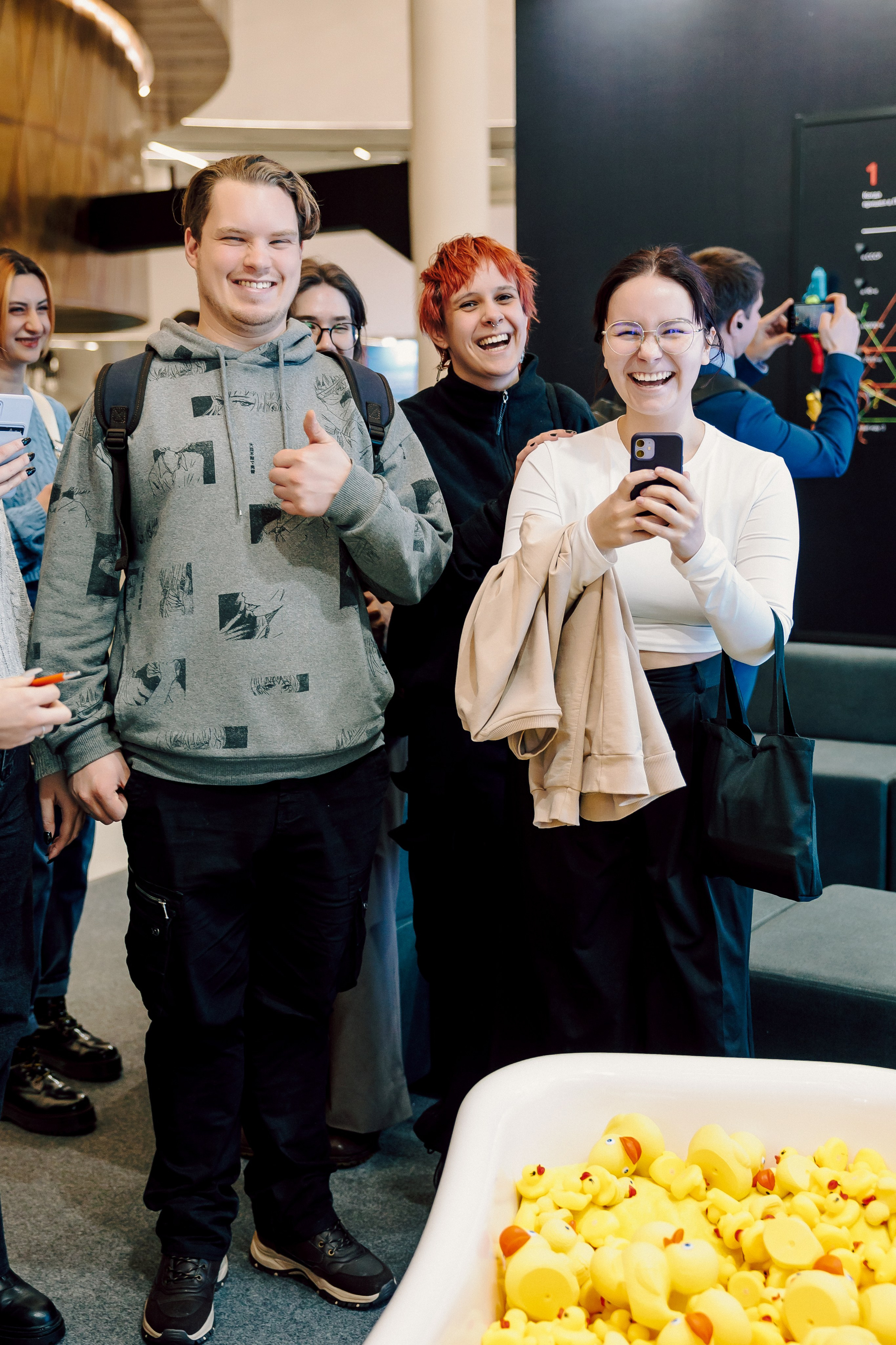 СКБ Контур — Форум будущего — Стенд. Лёшка Варзегов — фотограф