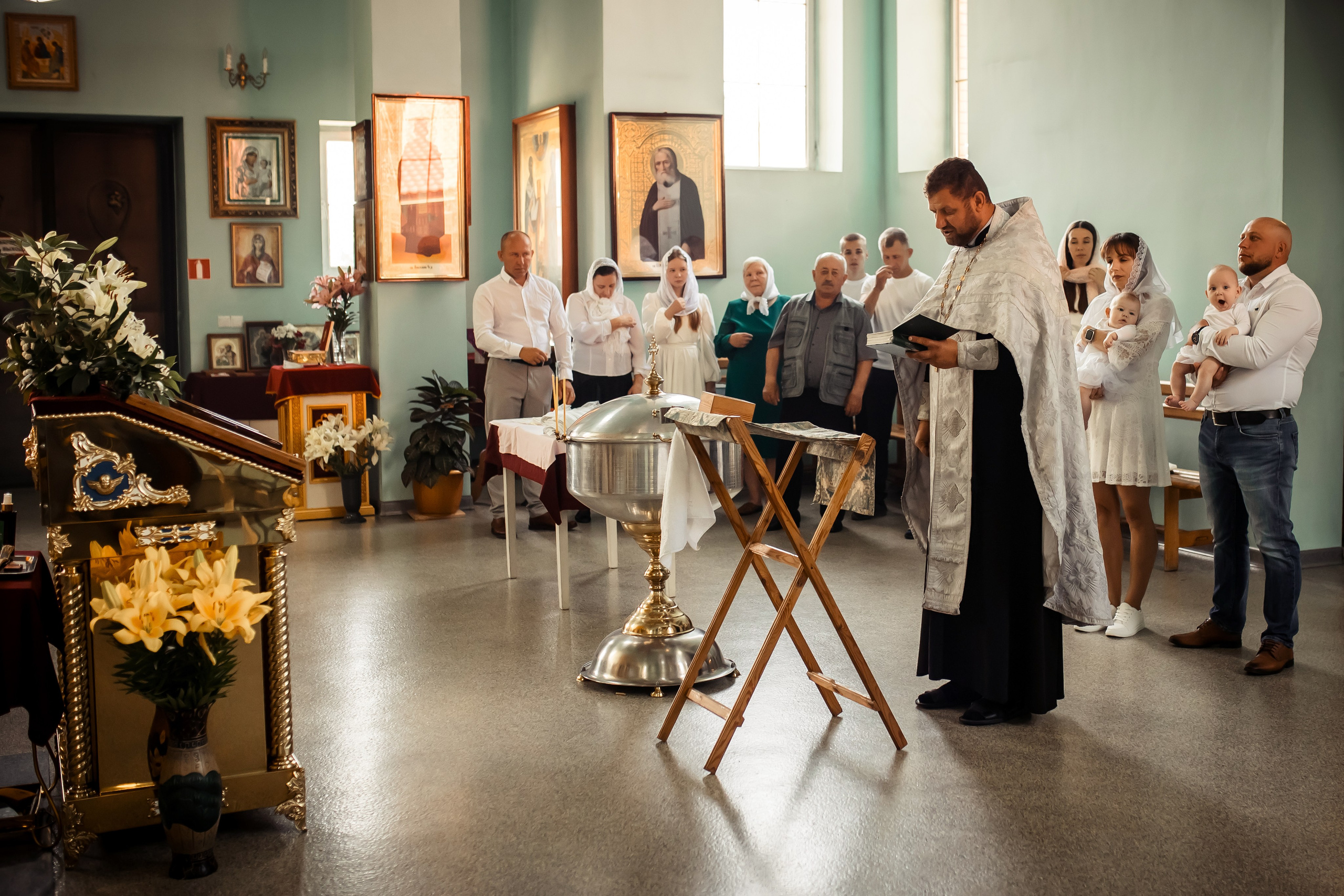 Крещение Милании и Эмилии