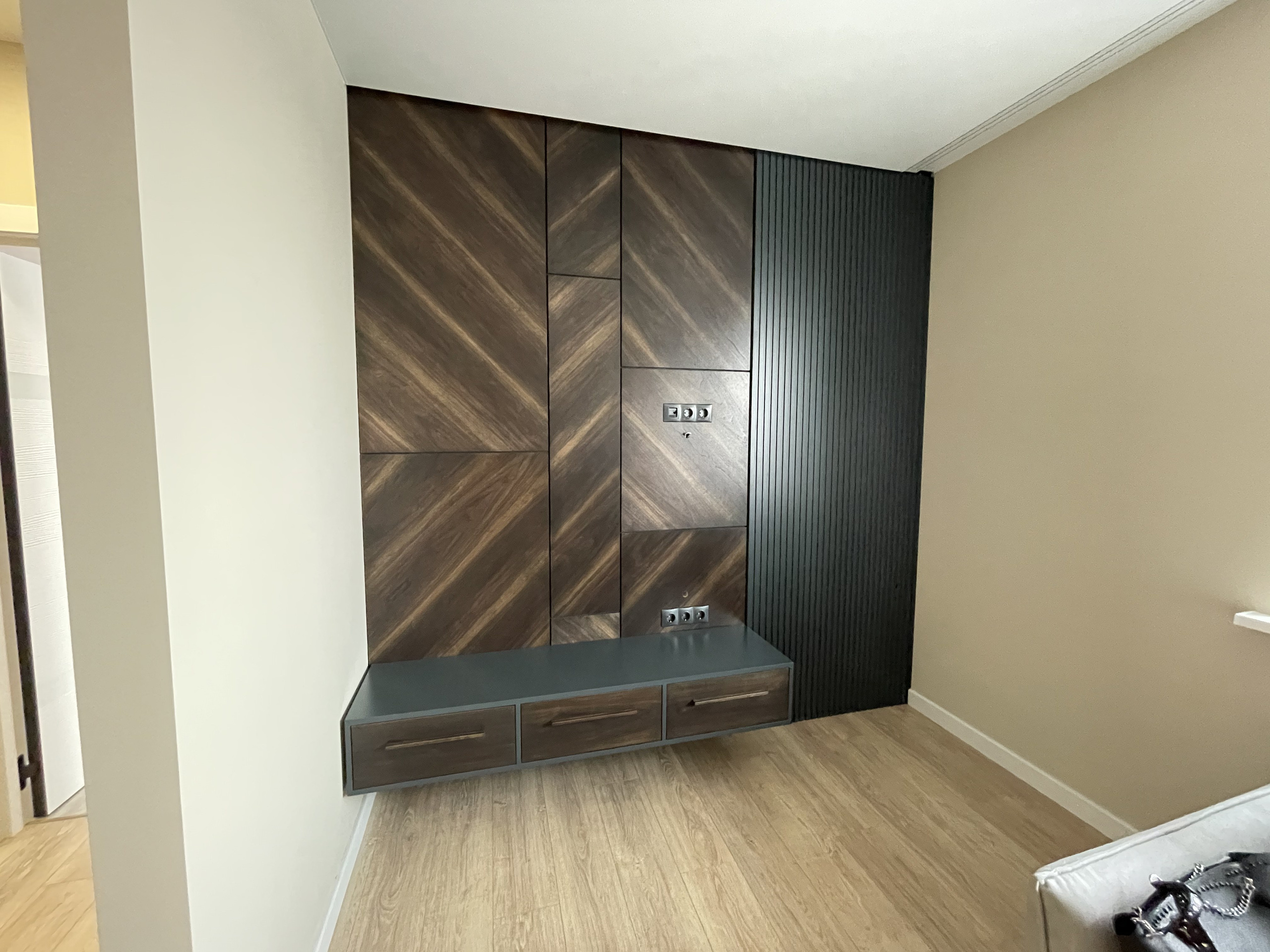 Стеновые панели. Klauzevits Workshop