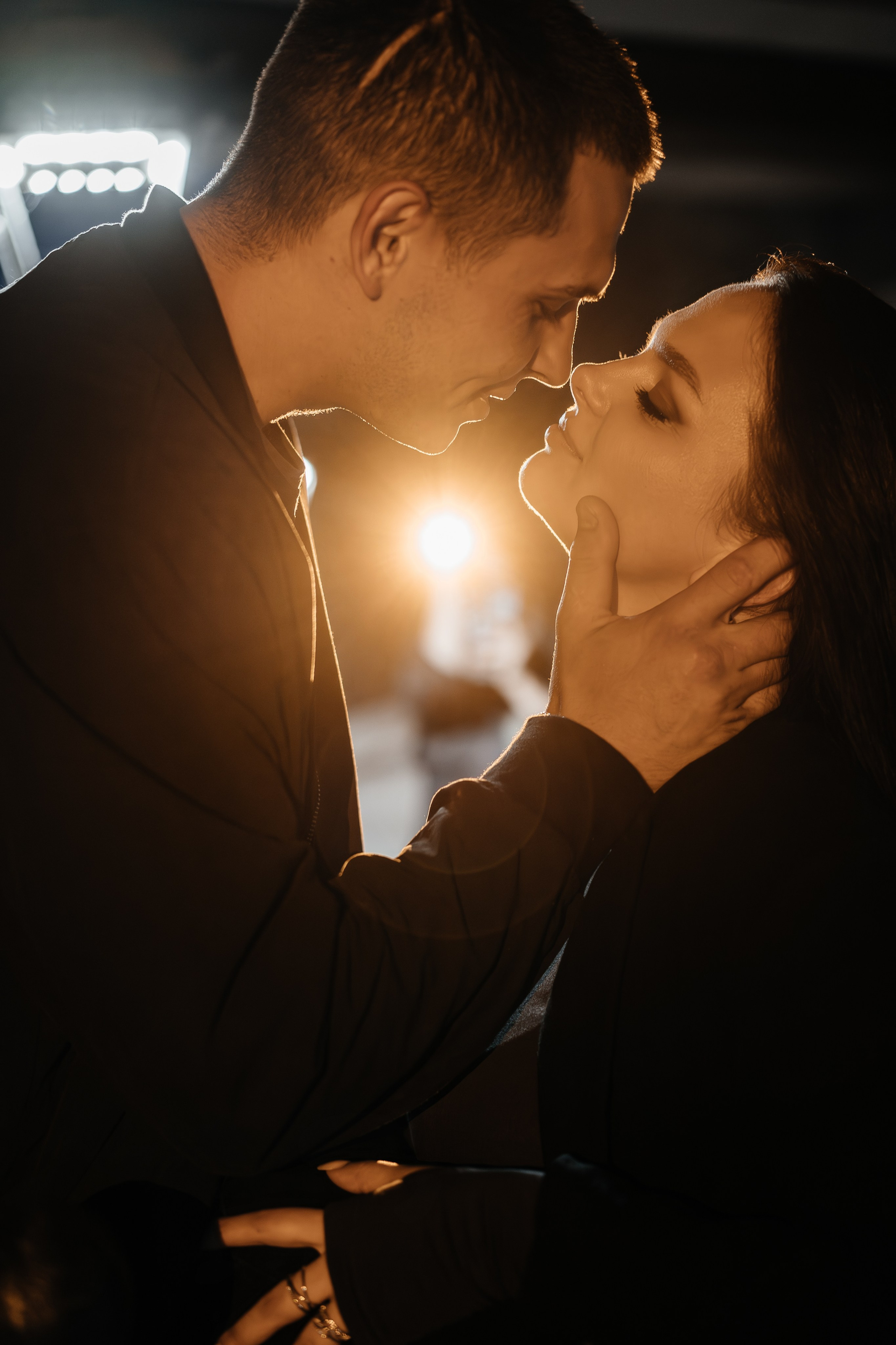 Прогулка по ночному городу. Свадебный фотограф Барнаул Алексей Павлов