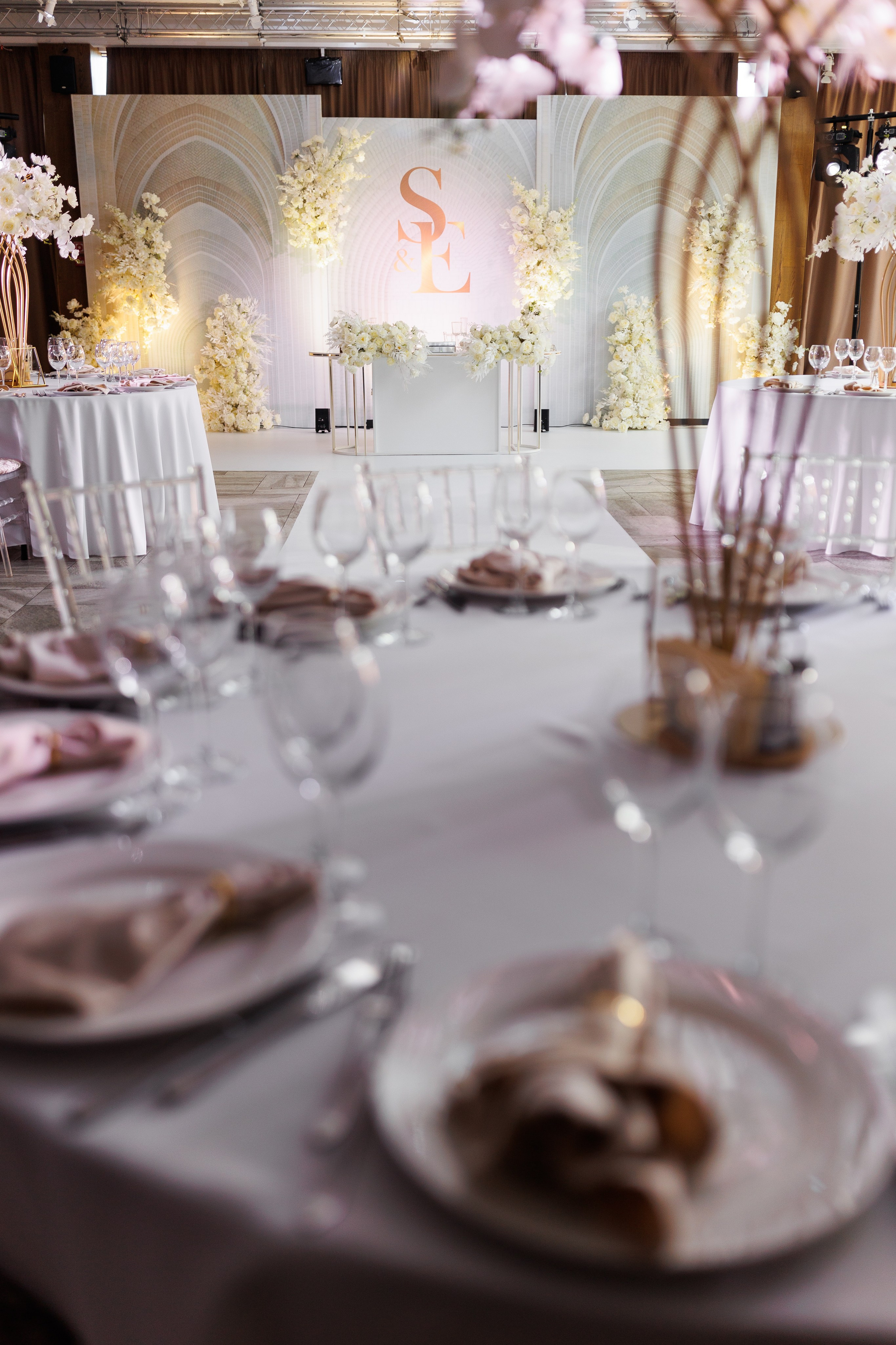 Ресторан Novo 2 этаж. DDrental прокатная компания Нижний Новгород